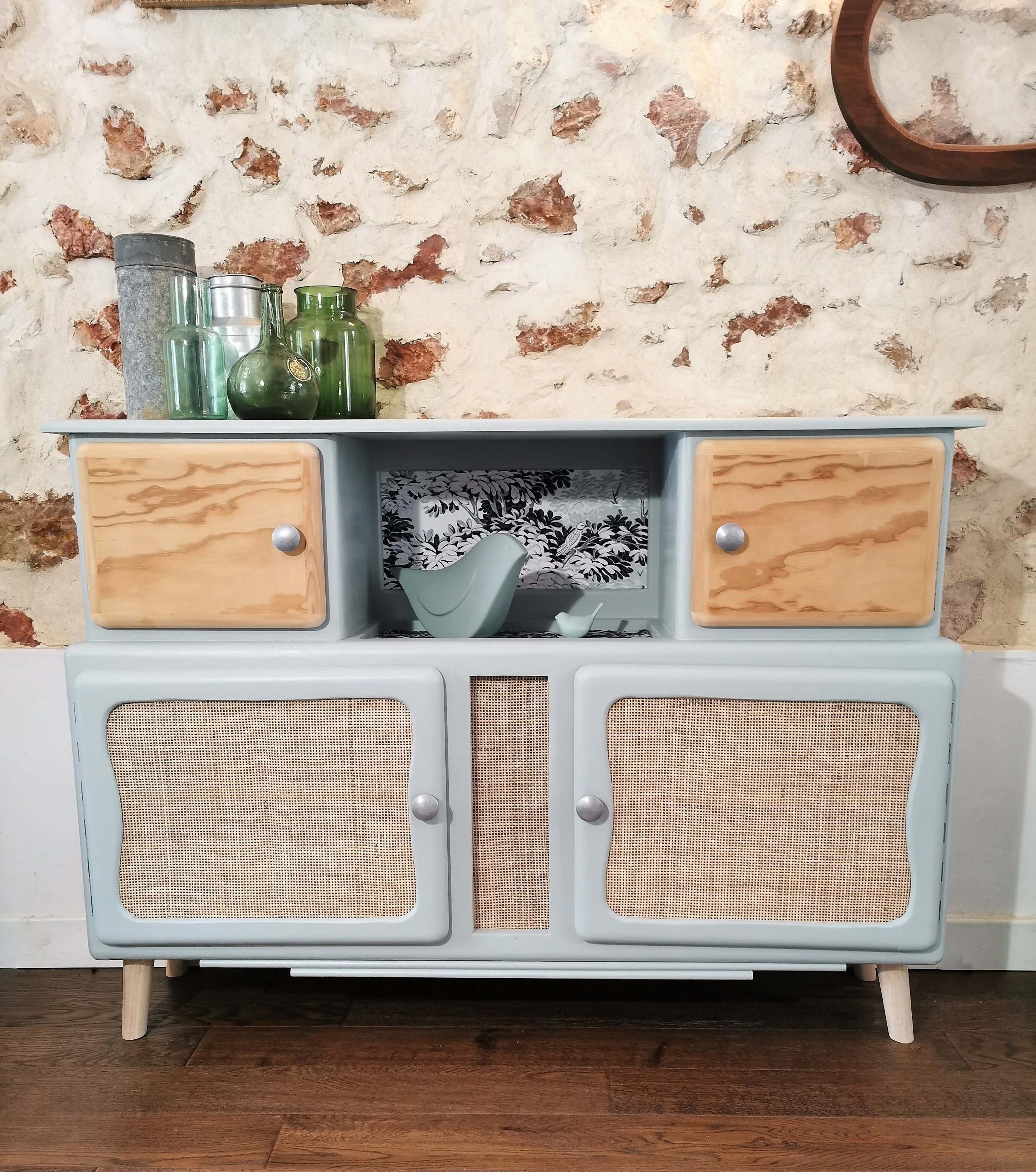 Mado buffet top hijacked