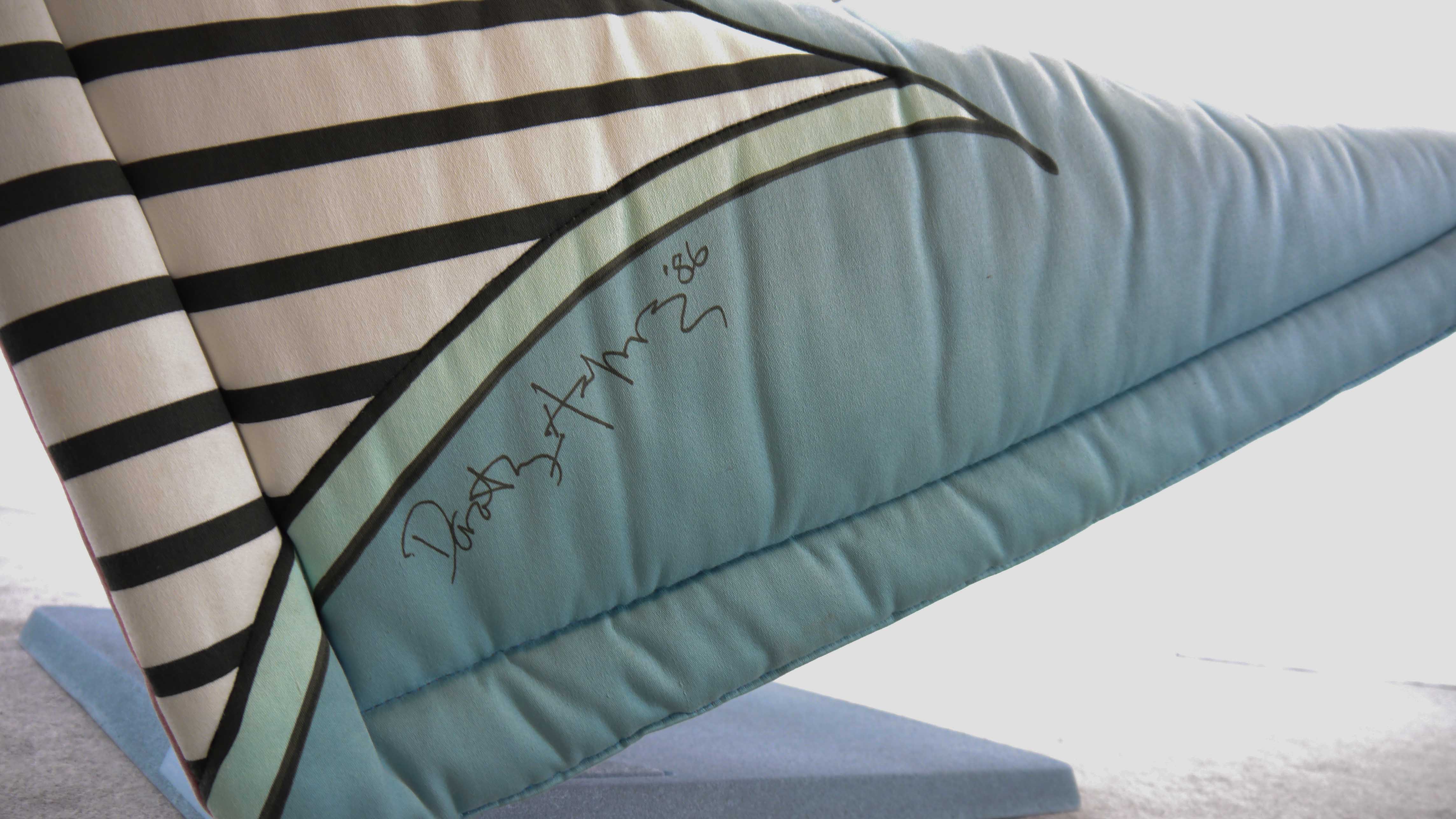 Postmodern "Flying Carpet" Memphis Lounge Chair by simon Desanta for Rosenthal