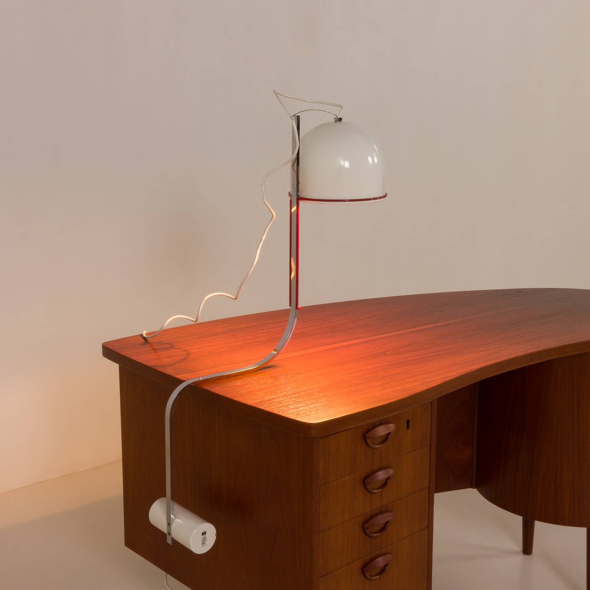 Luci Milano desk lamp "Ofelia", by Pio Luigi Brusasco and Giovanni Torretta, Italy 1970s
