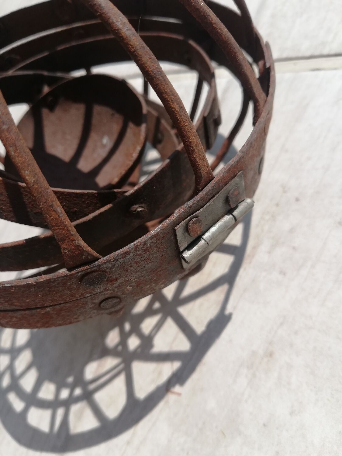 Old gyroscopic marine oil lamp