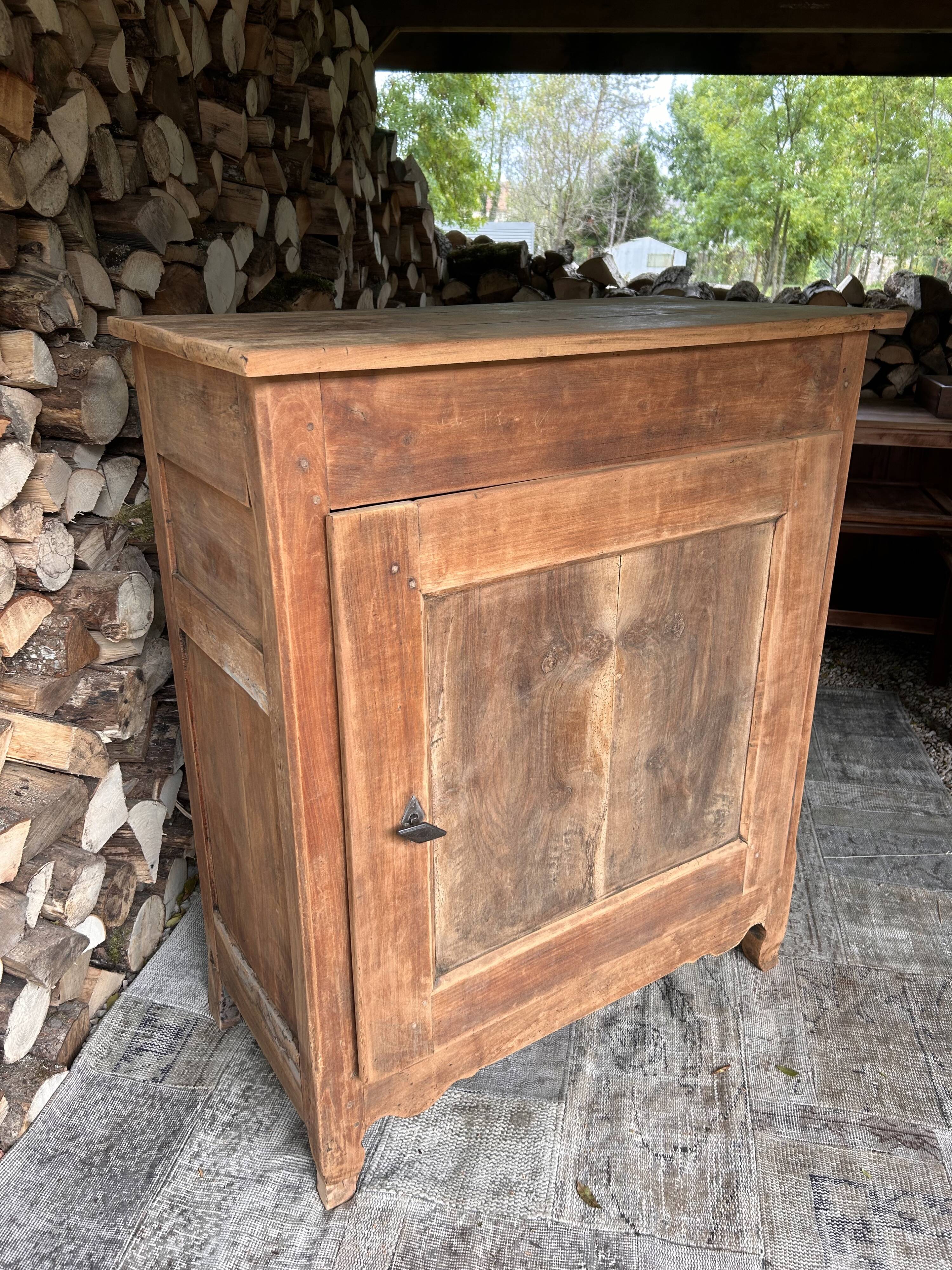 Large solid wood jam cup