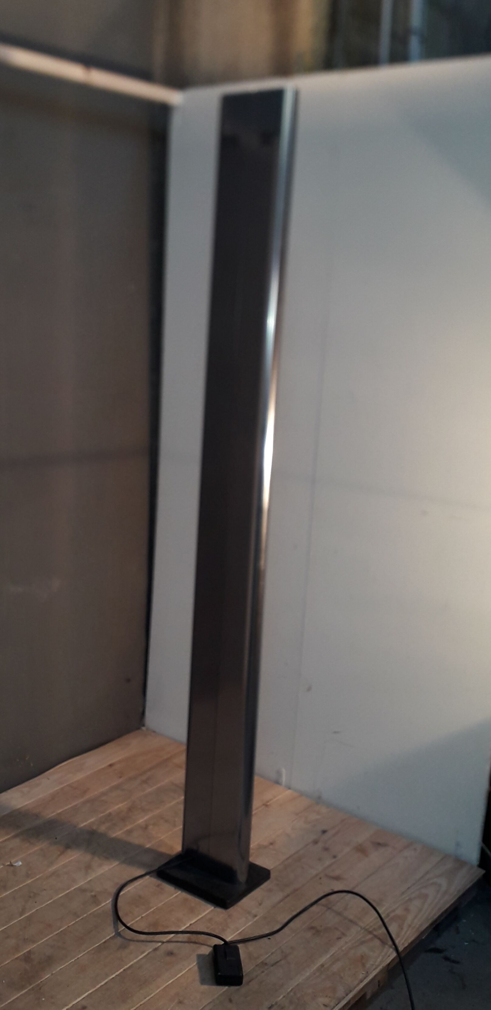 Hallogenexen metal lamppost