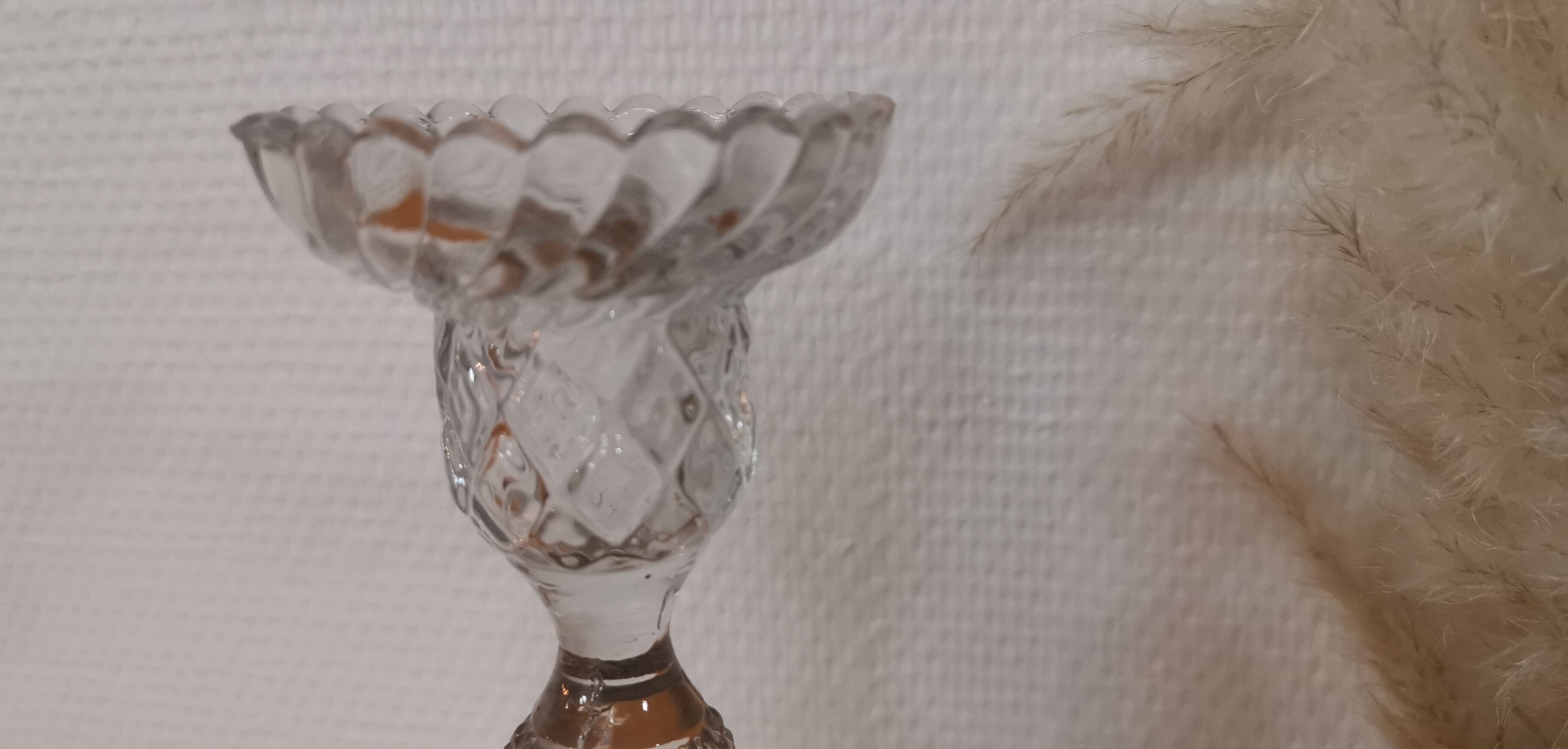 Portieux candle holder in molded glass