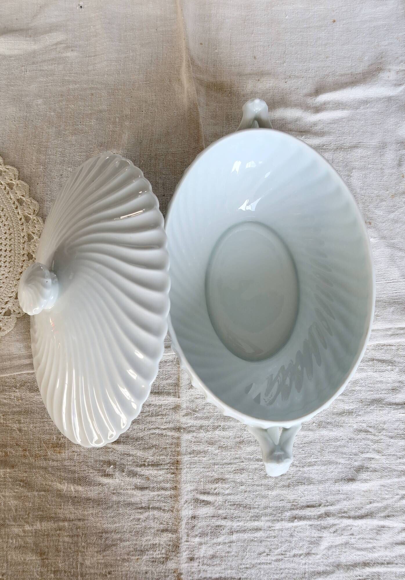 Vintage white porcelain soup tureen with twists from Limoges Haviland