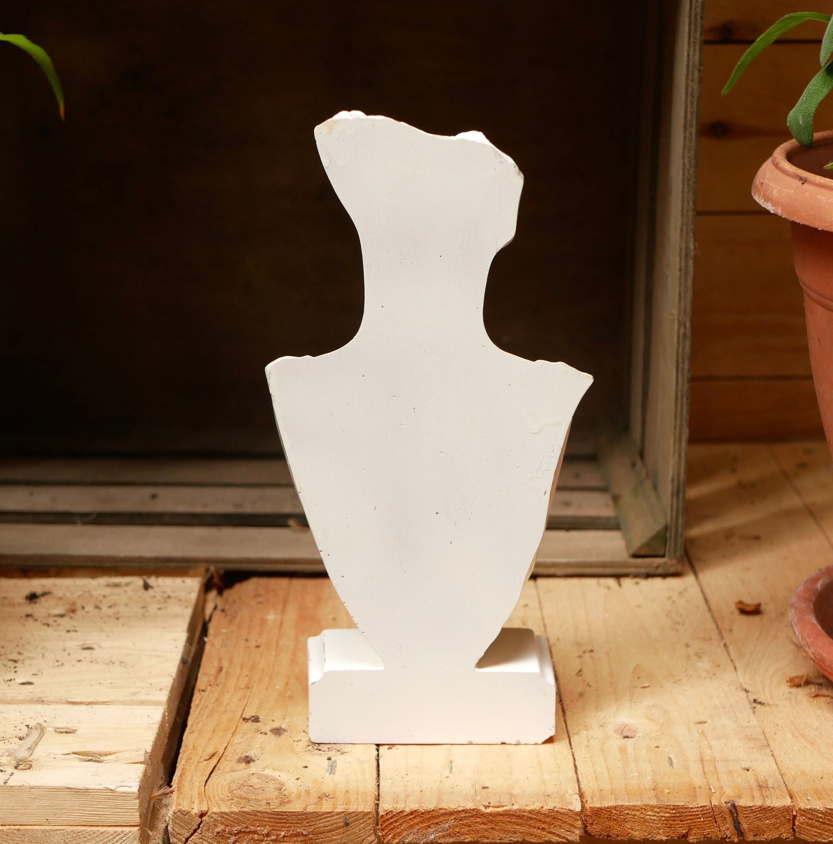 Woman bust in resin