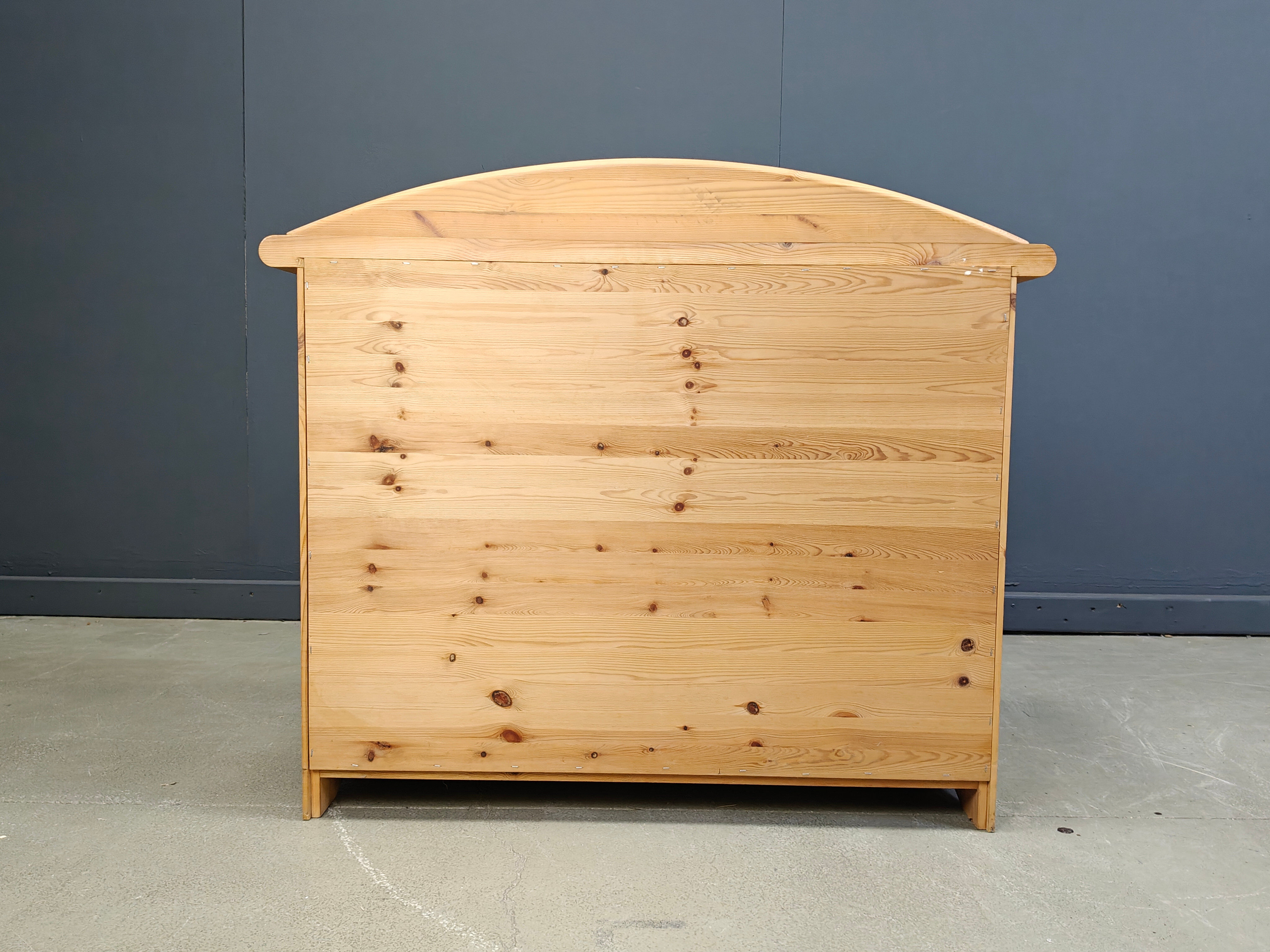 Commode en bois de pin scandinave, années 1980