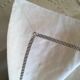 Drap et taies trousseau de réserve en fil de lin brodé de perles