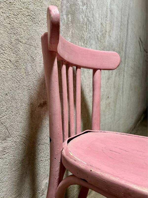 Chaise bistrot rose imparfaite