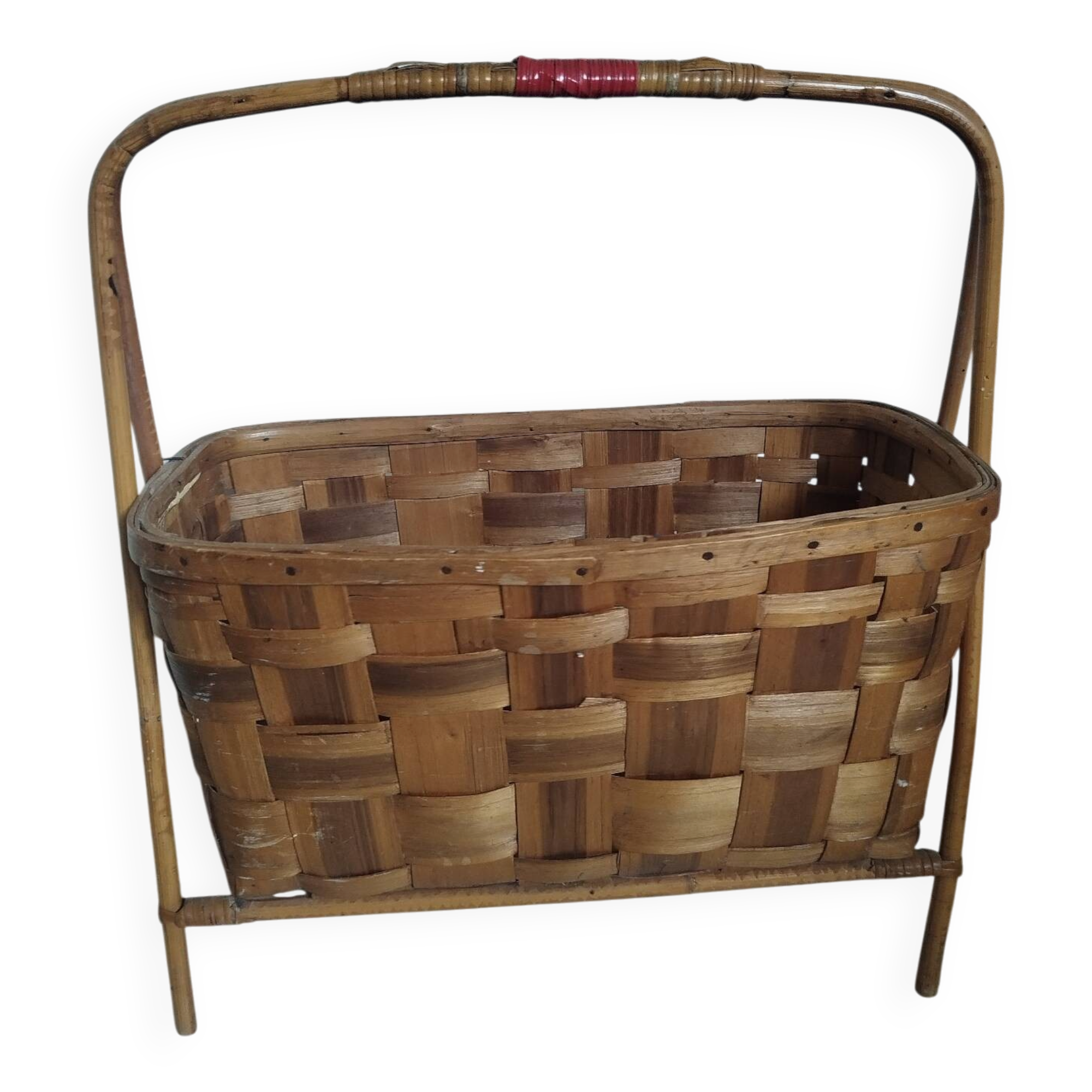 Vintage magazine rack in rattan/wood