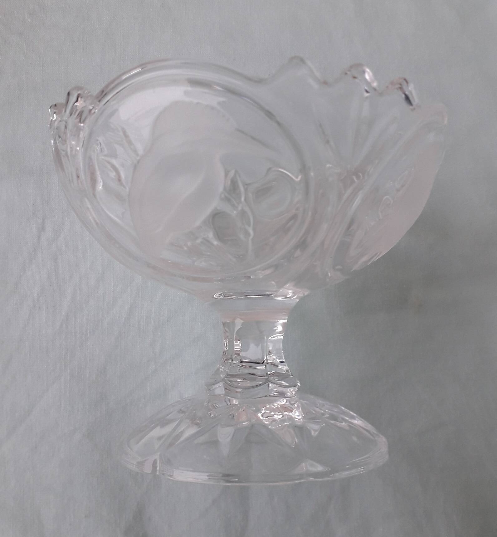 6 crystal dessert bowls