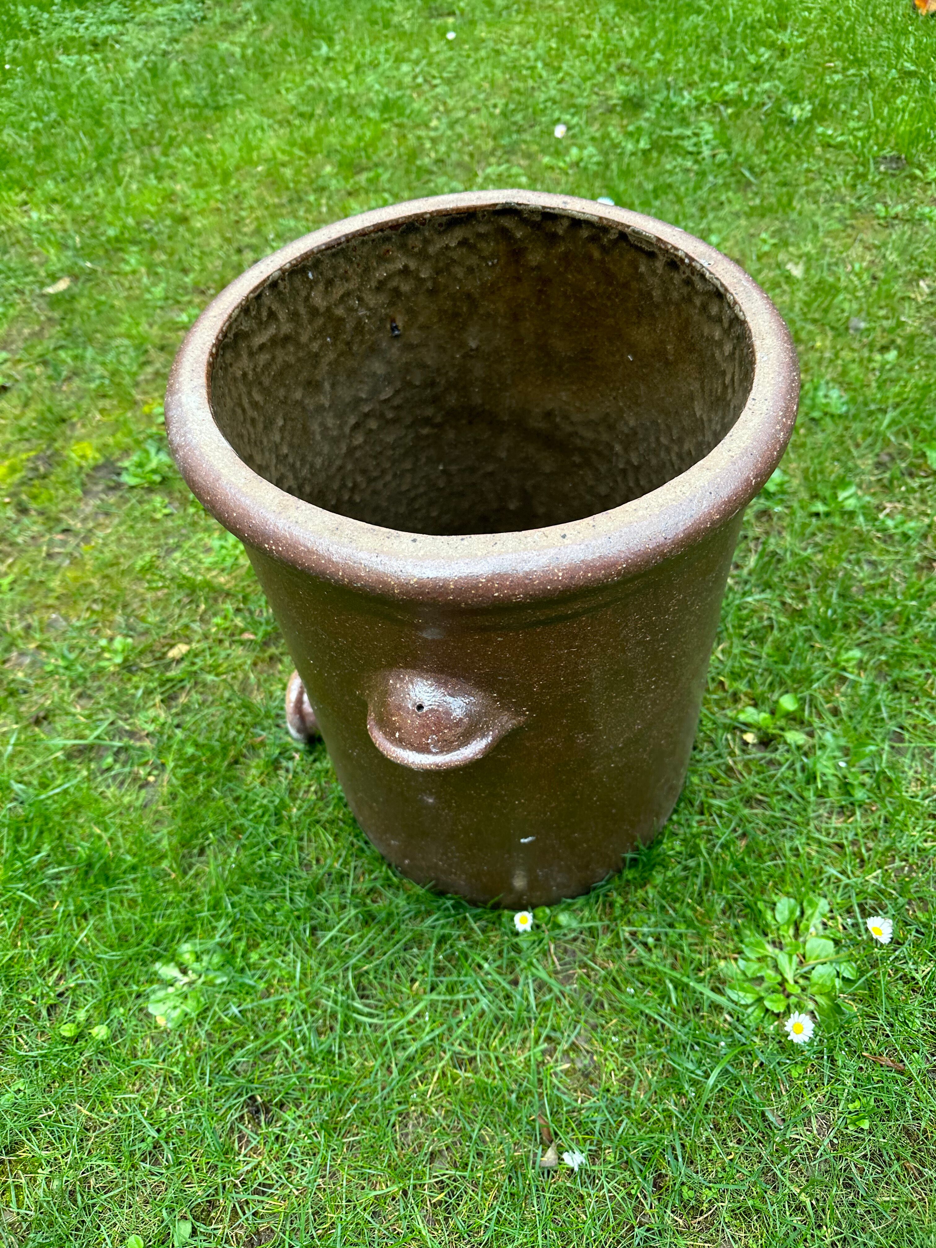 Stoneware pot - vinegar maker