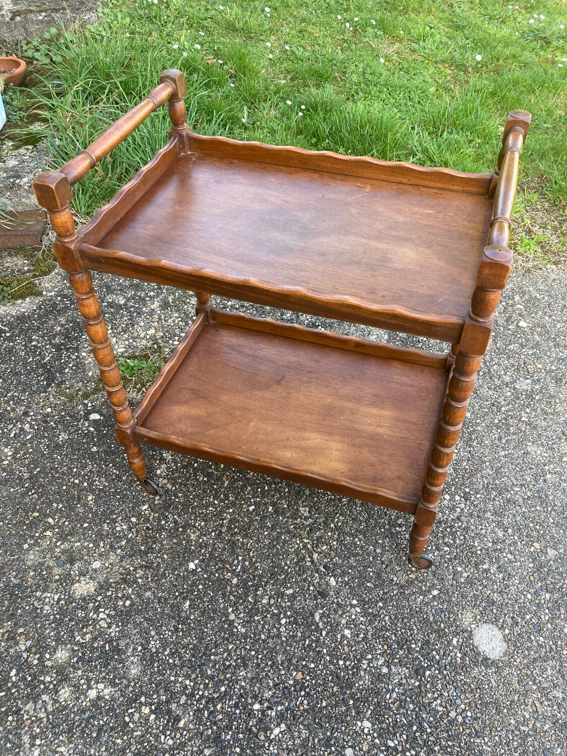 1960 wooden dessert table