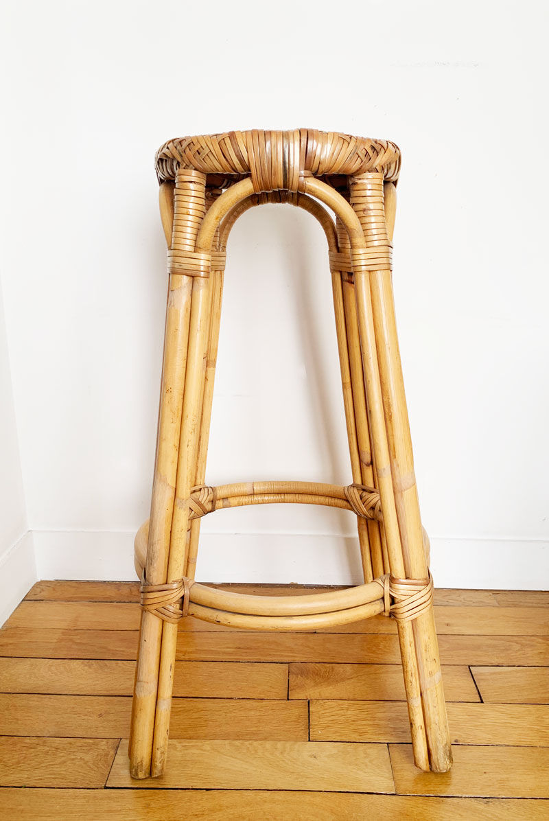 Bar stool