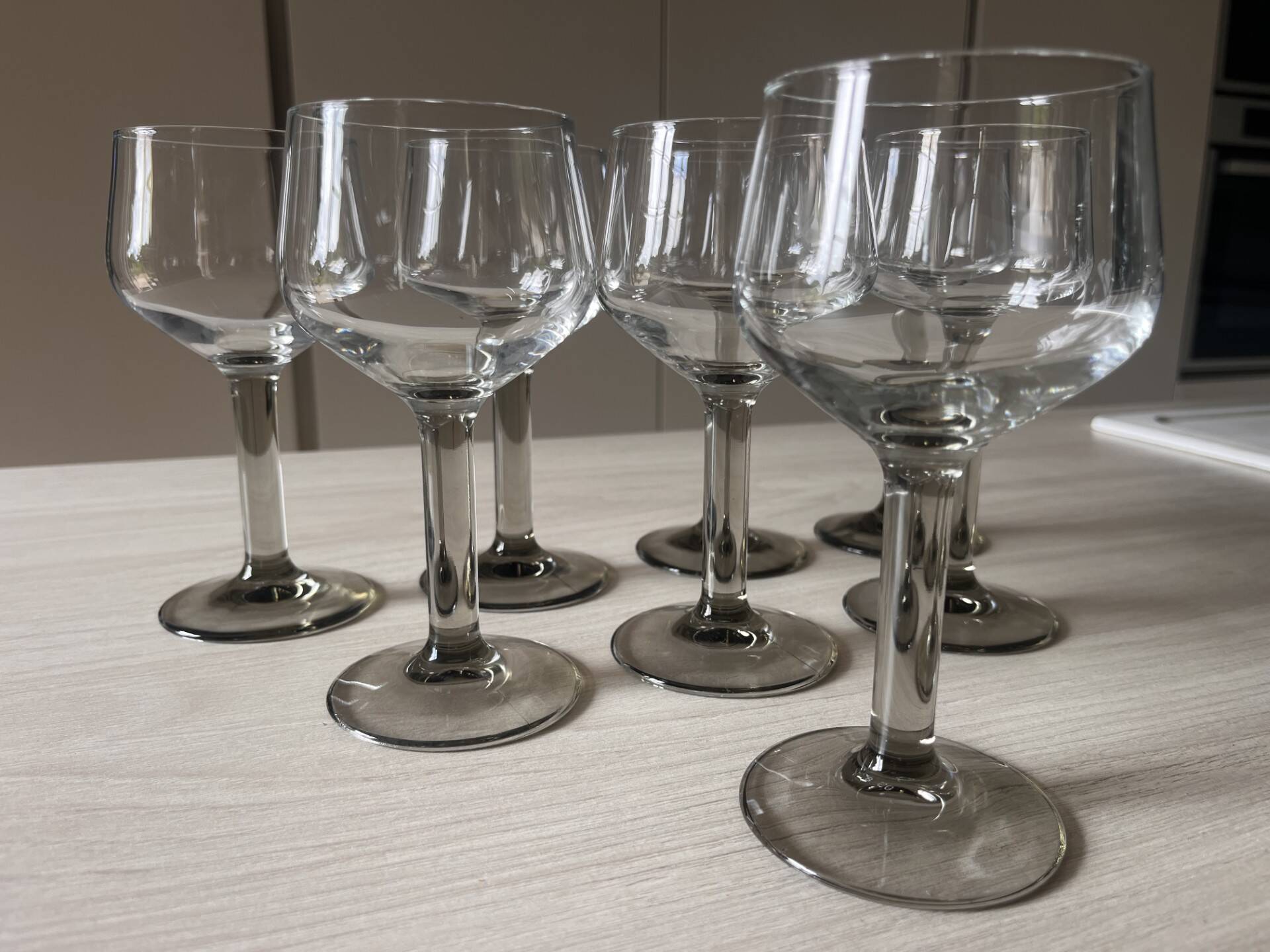 Set of 8 vintage glasses