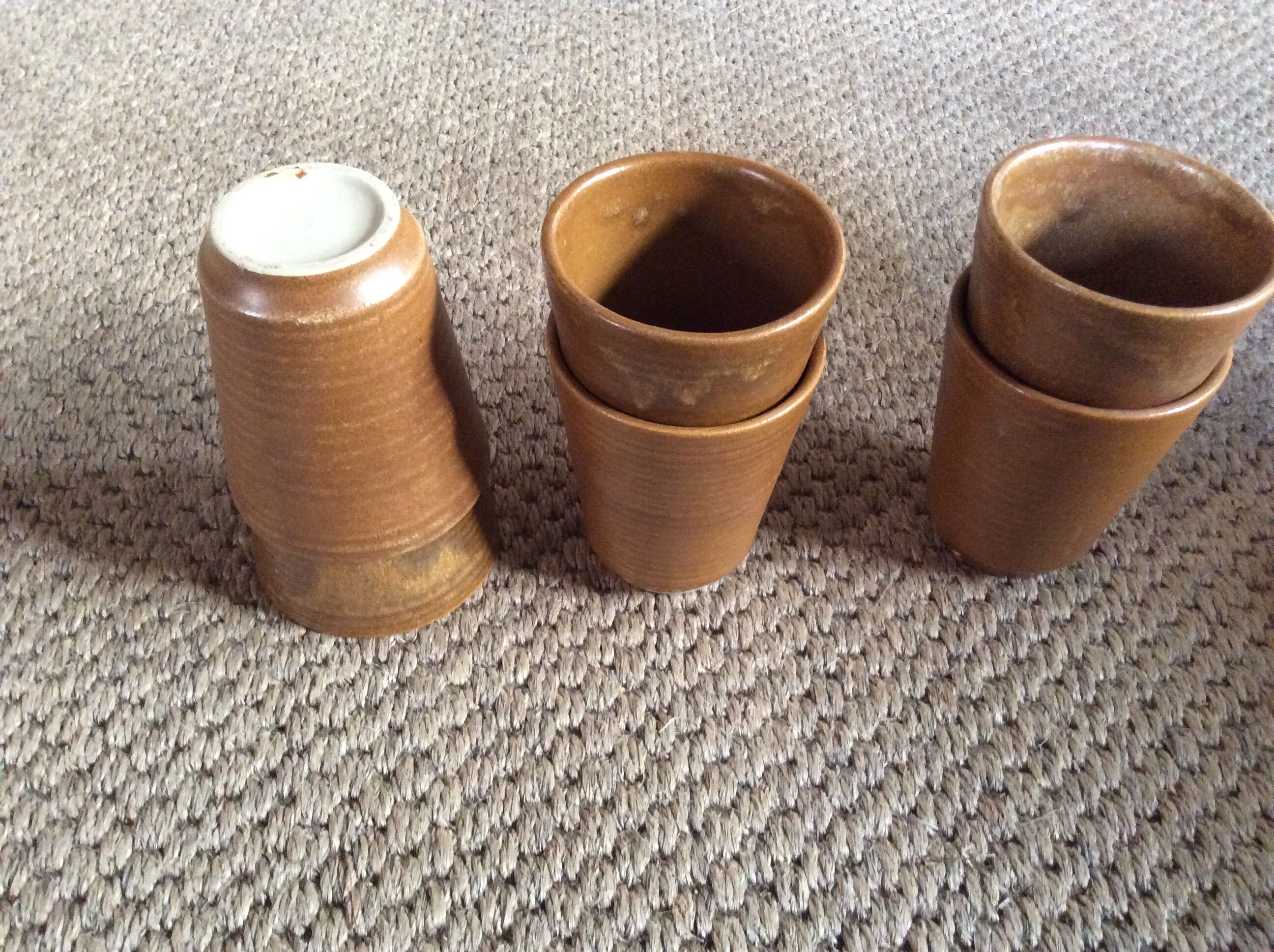 Série de 6 tasses en grès