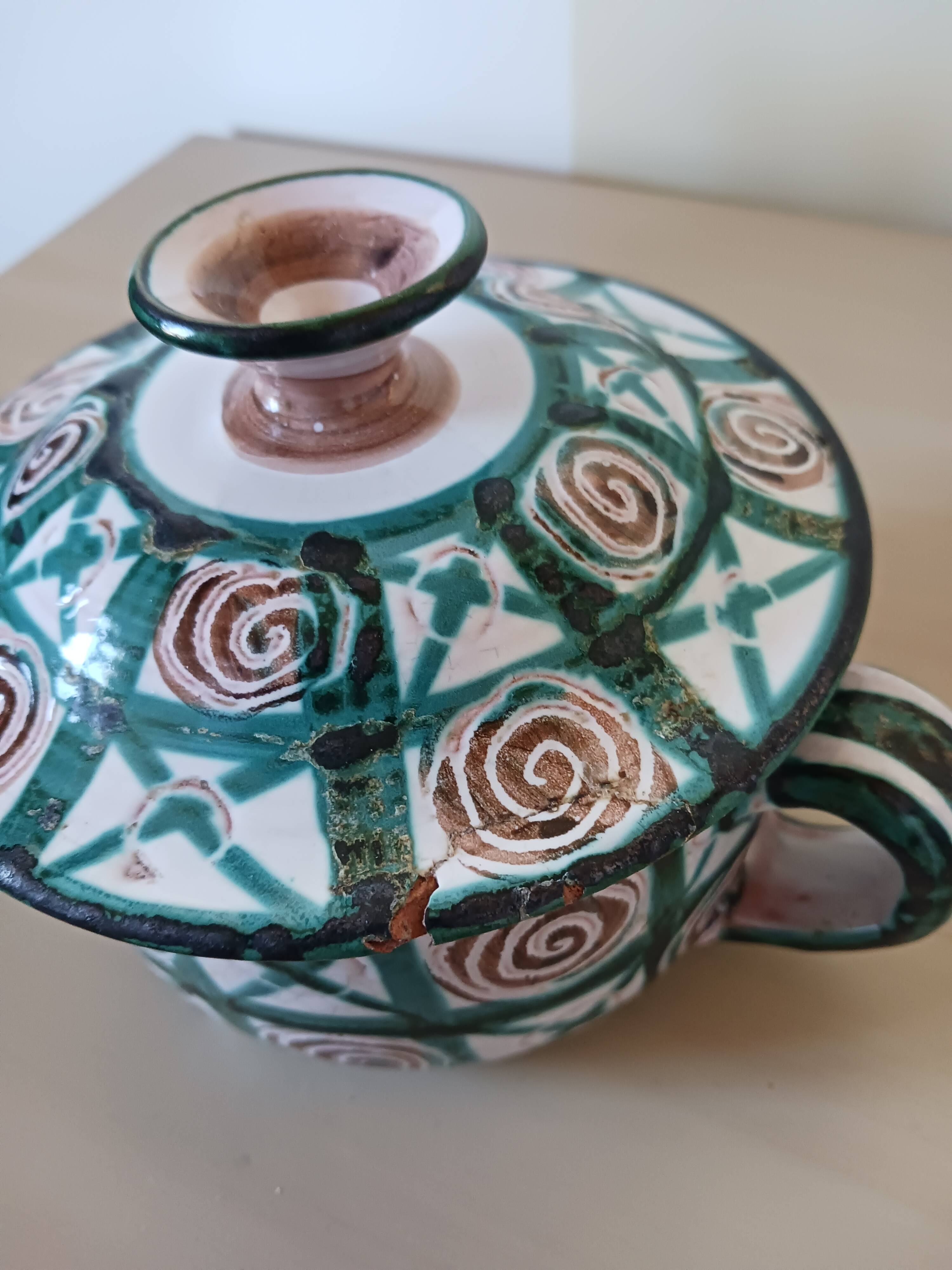 Ceramic pot signed Robert Picault, Vallauris.