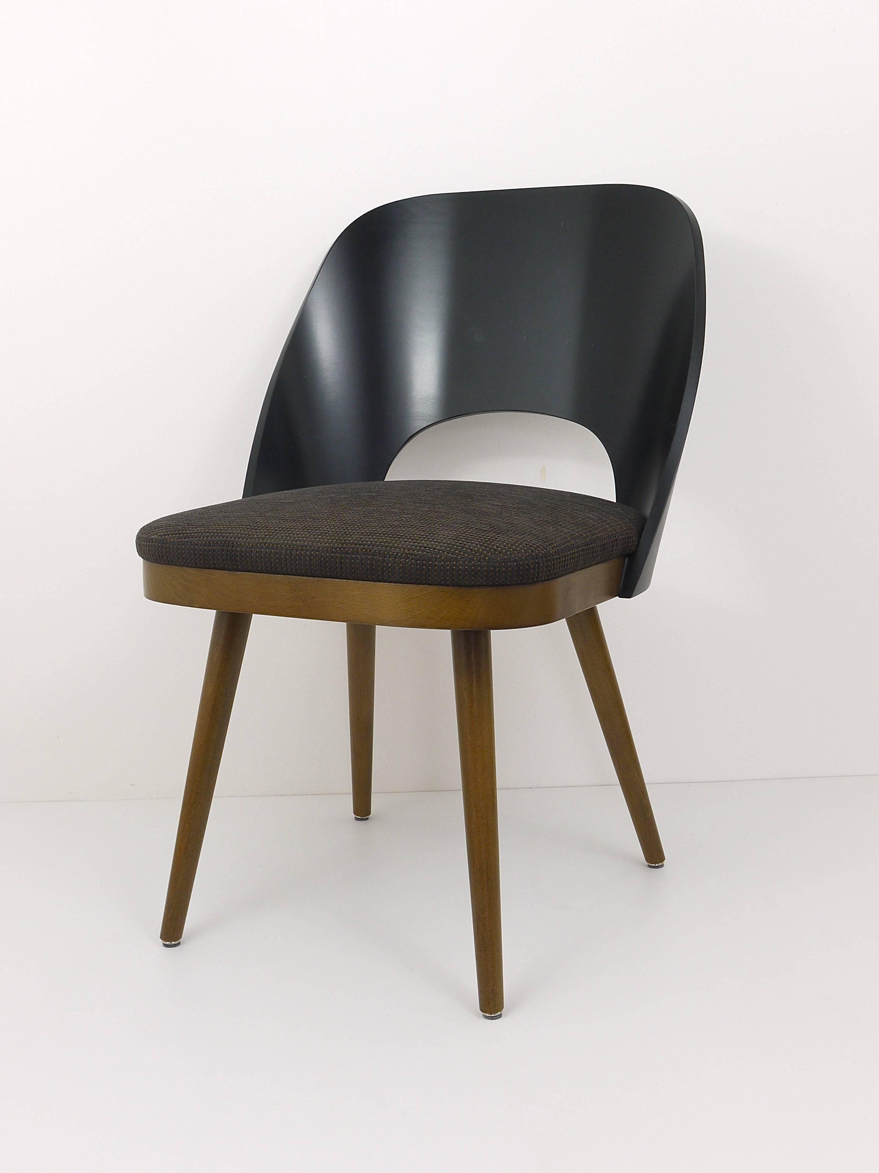 Beautiful modernist chairs in the style of Oswald Haerdtl, Backhausen, Austria.