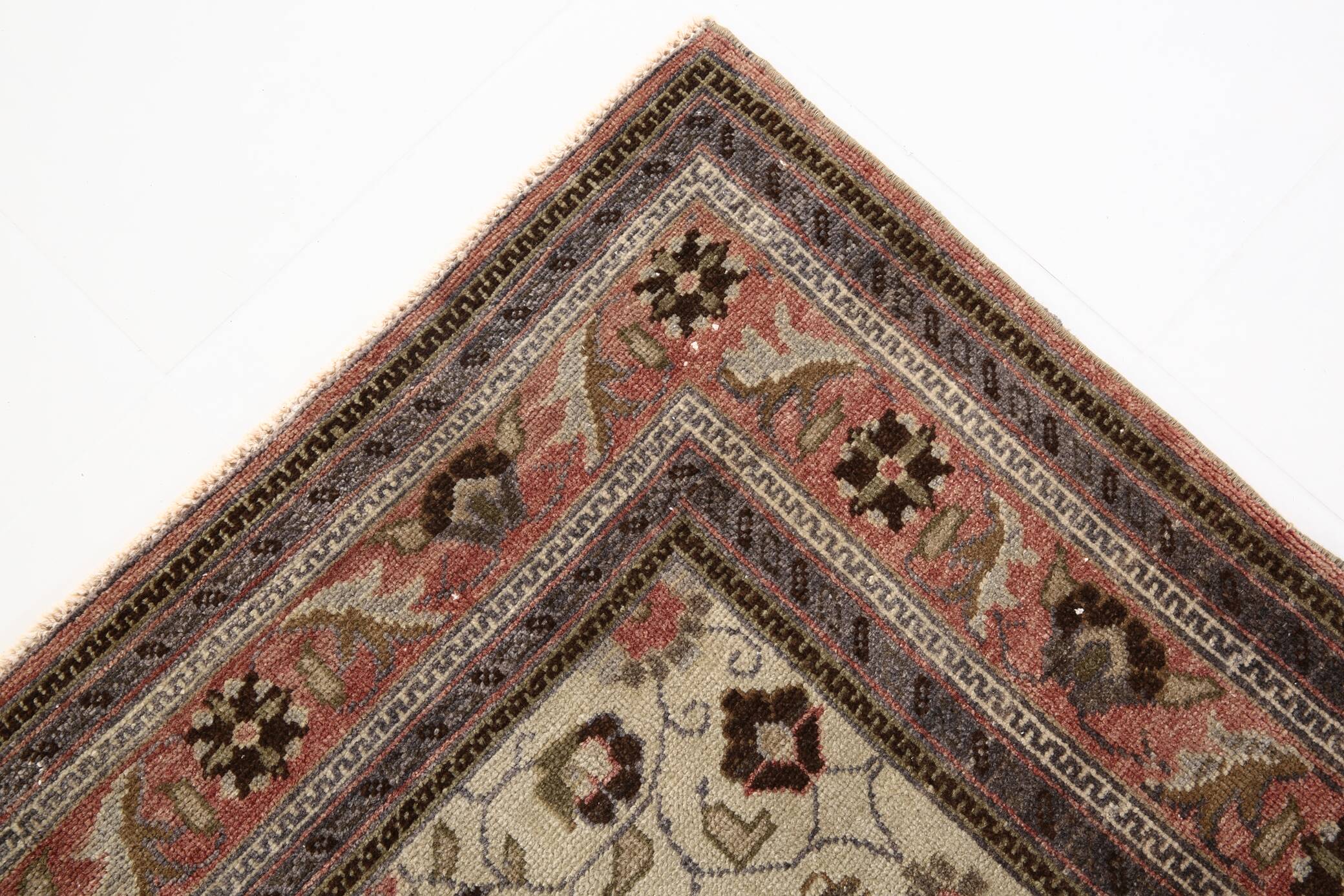 4x7 Brown Floral Vintage Persian Rug, 130x215Cm SK 2606