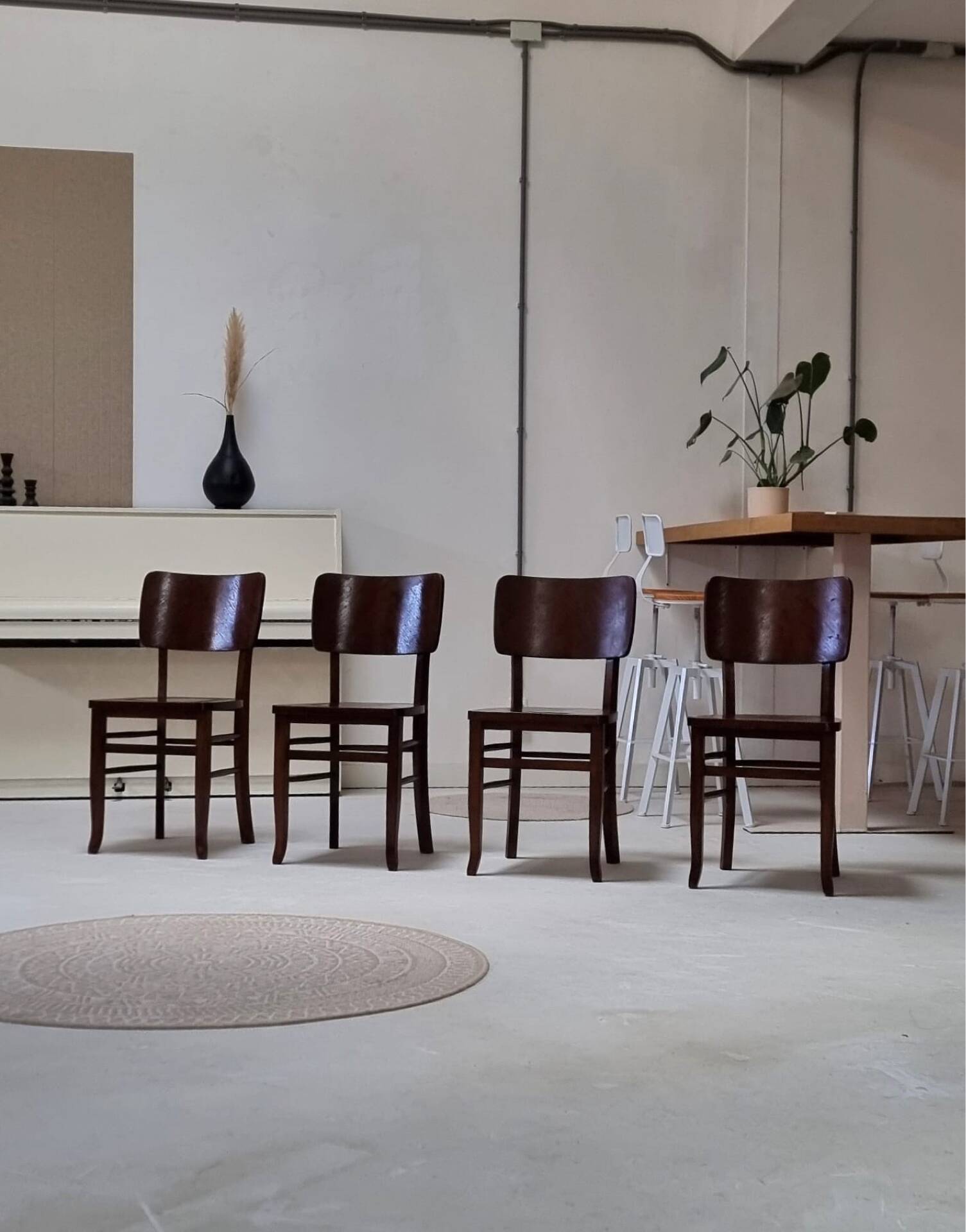Chaises du milieu du siècle