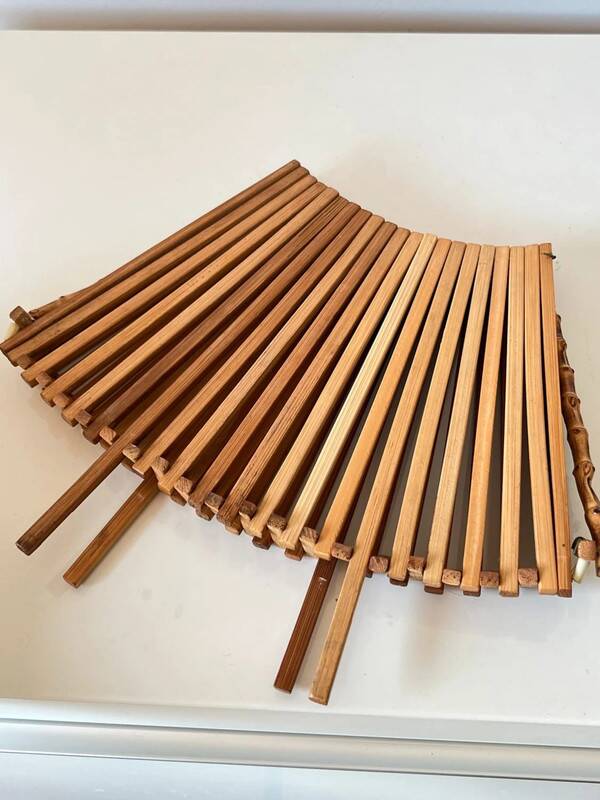 Vintage folding fruit basket – bamboo handle – 1950s