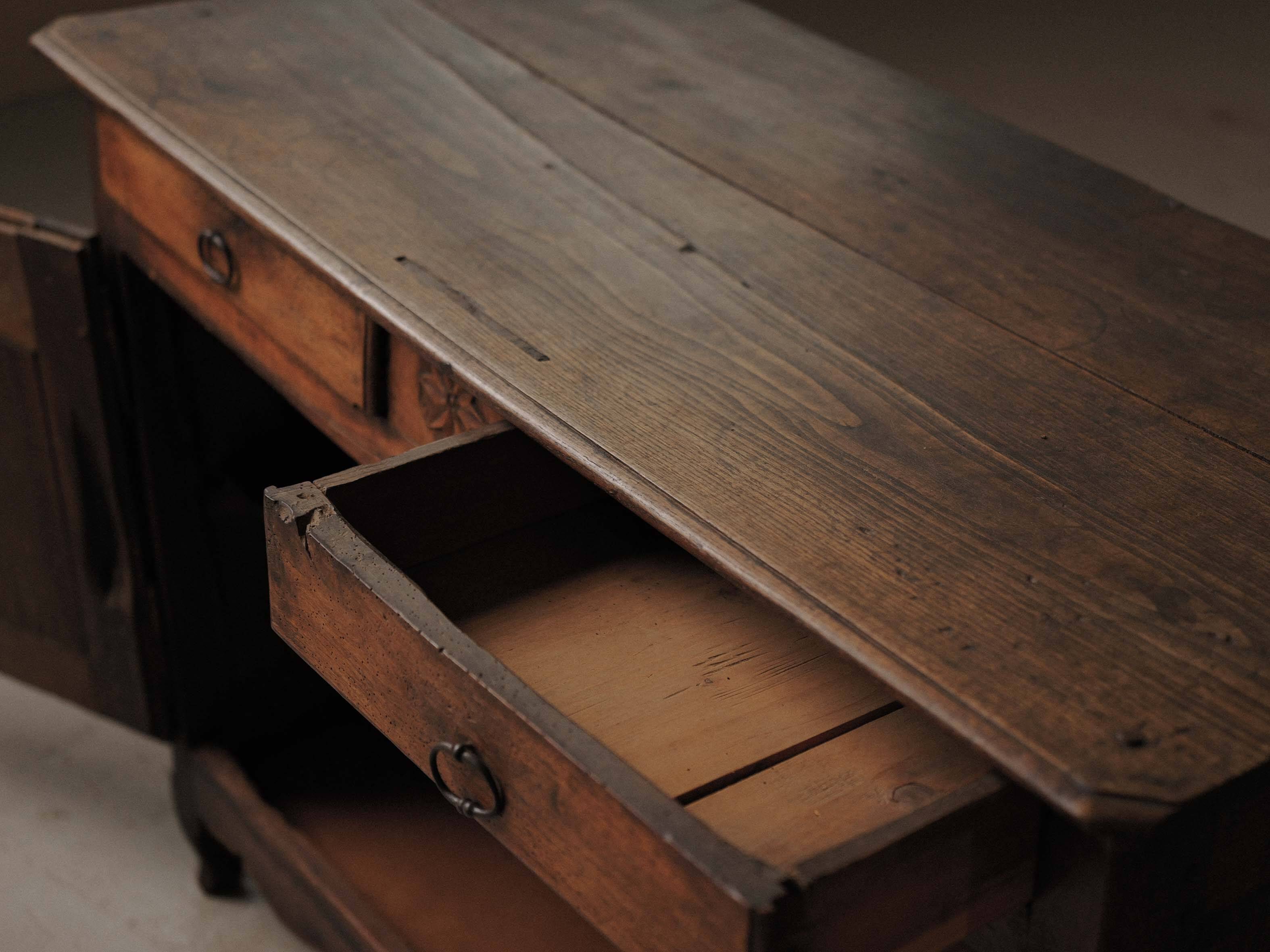 Country buffet in solid wood, Auvergne, 19th century