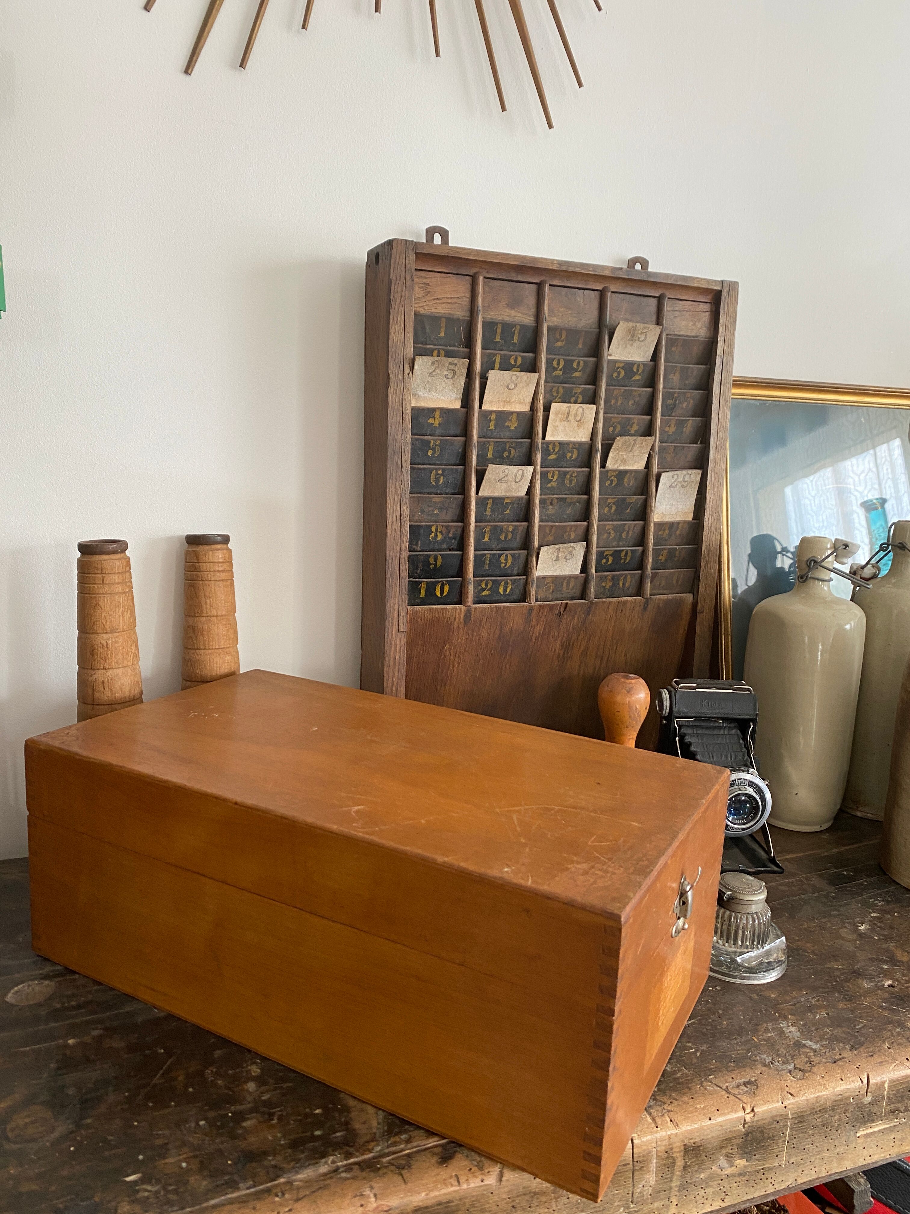 Set of 2 wooden plug boxes