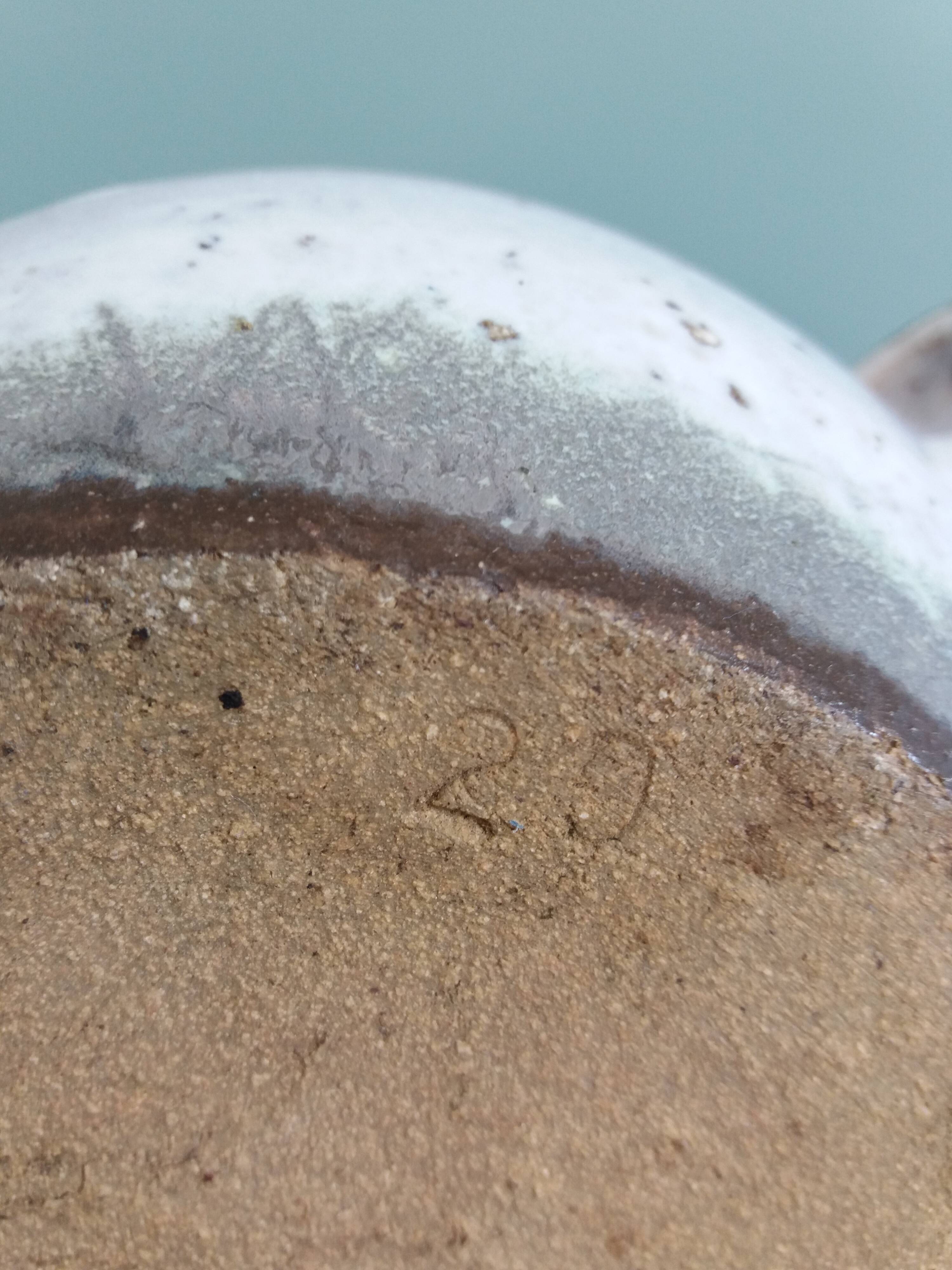 Cache pot The pottery of the Black Valley