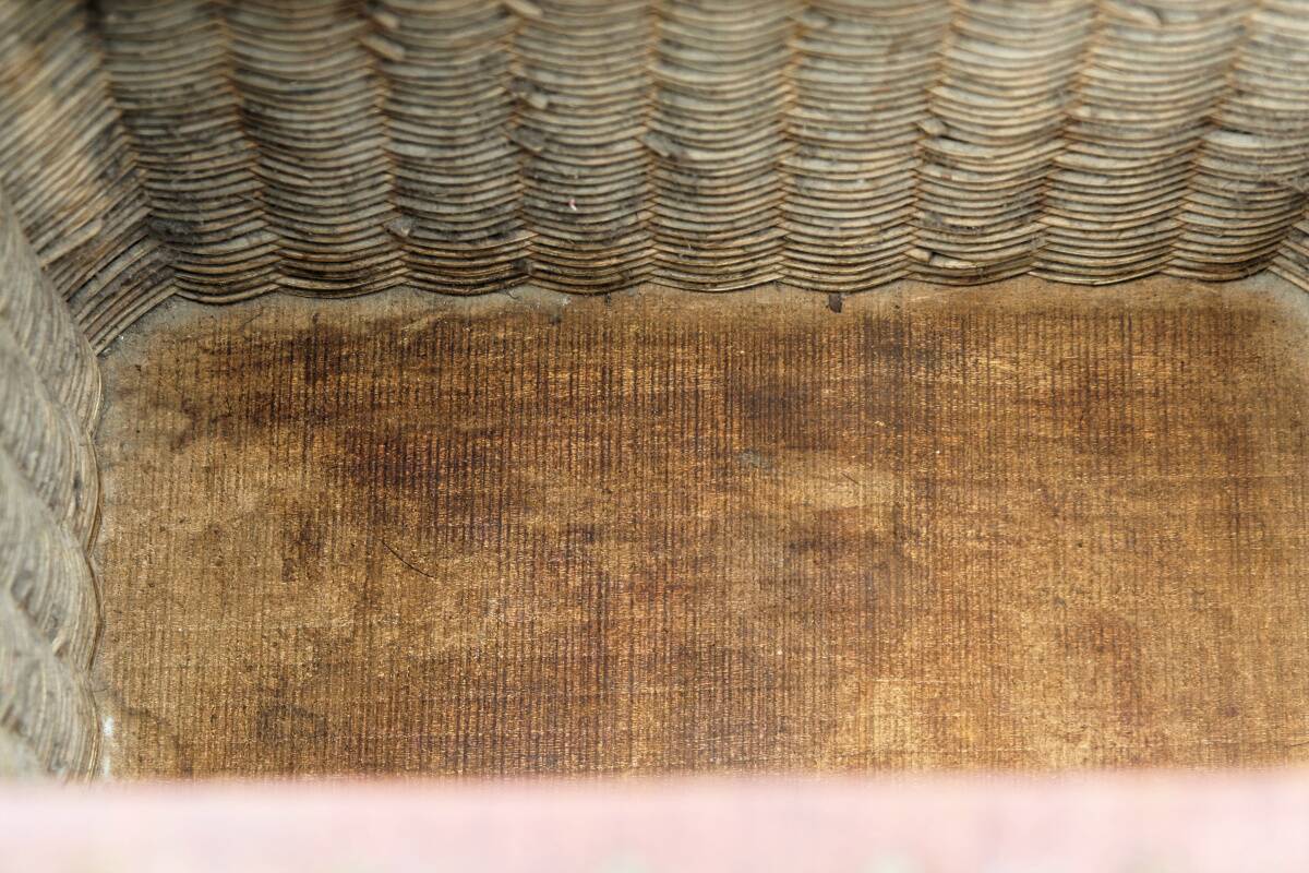 Woven wicker laundry basket