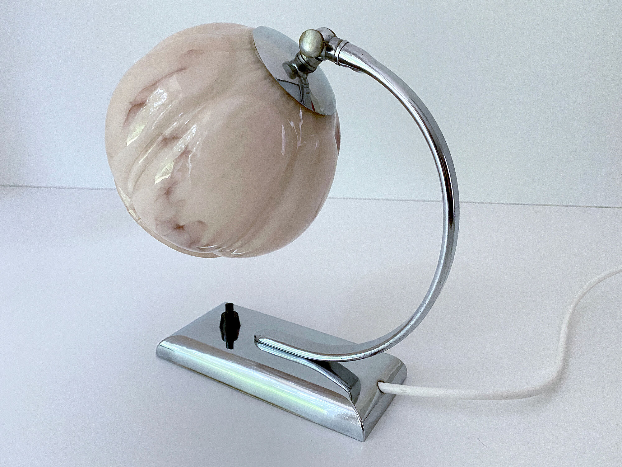 Table lamp art deco bauhaus, vintage 30s, opaline pink chrome