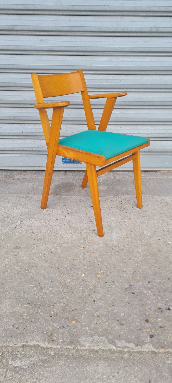 Light wood bridge armchair