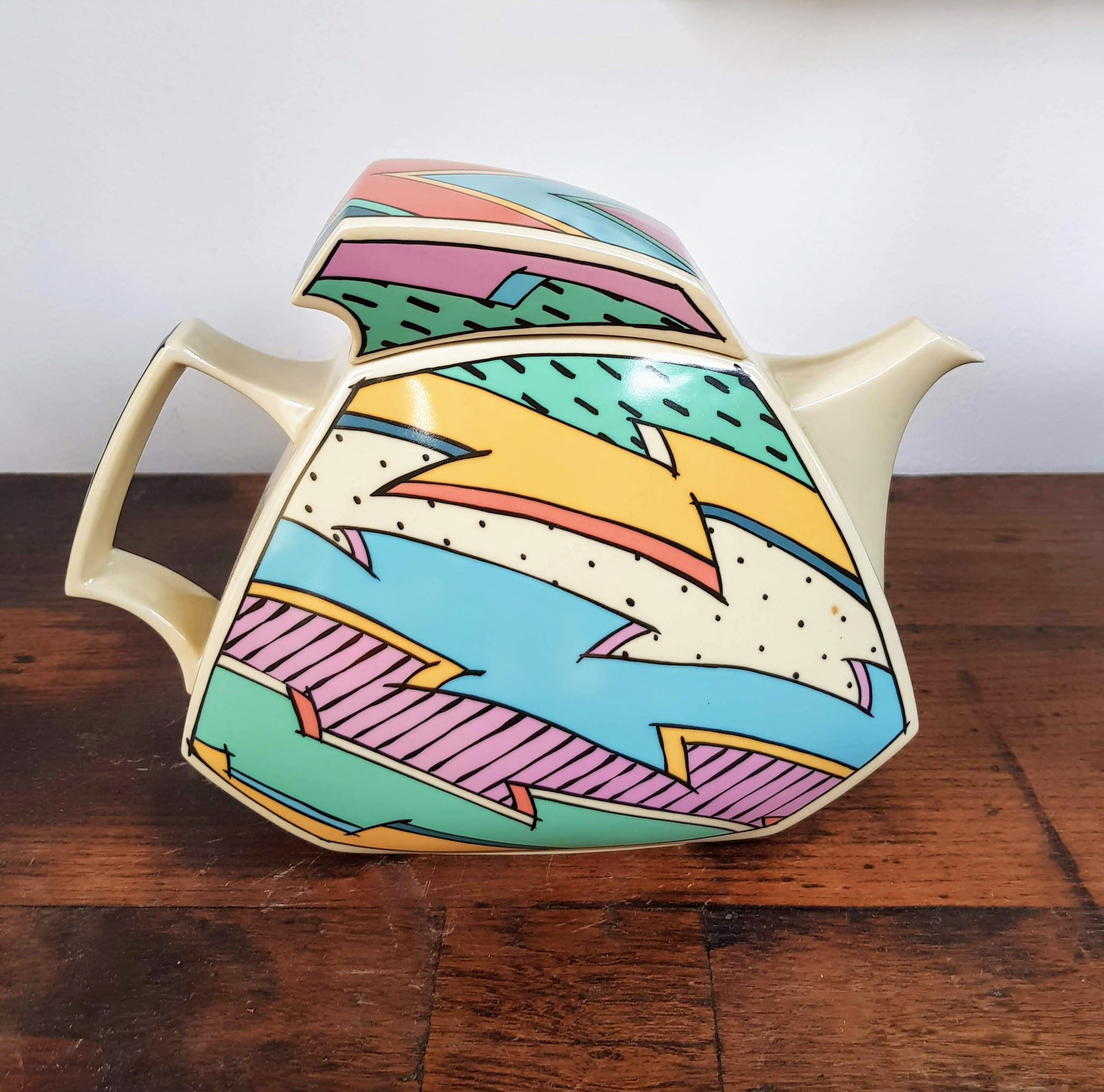 Iconic Memphis Style Dorothy Hafner Rosenthal Teapot - Flash - 1980s
