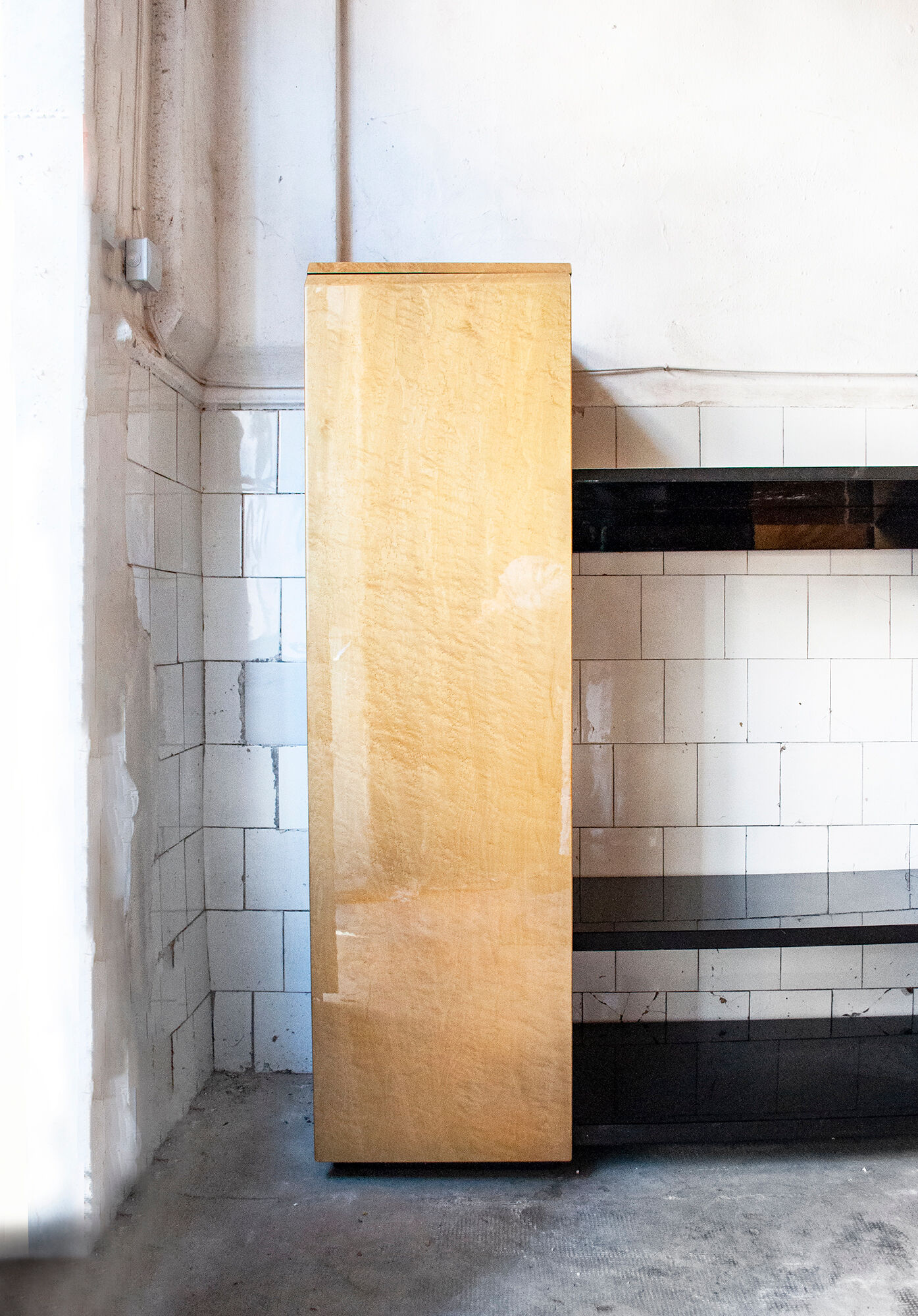 Eye-winked maple sideboard by Giovanni Offredi for Saporiti Italia 1970s