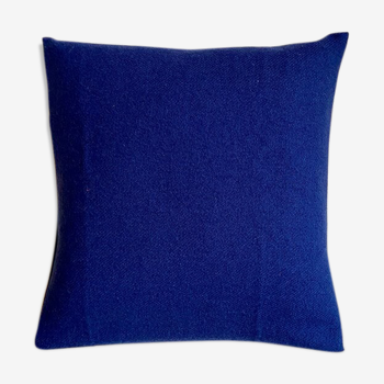 Navy blue wool cushion 40 cm