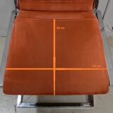 Suite de 6 chaises en métal chromé et feutrine brique 1970