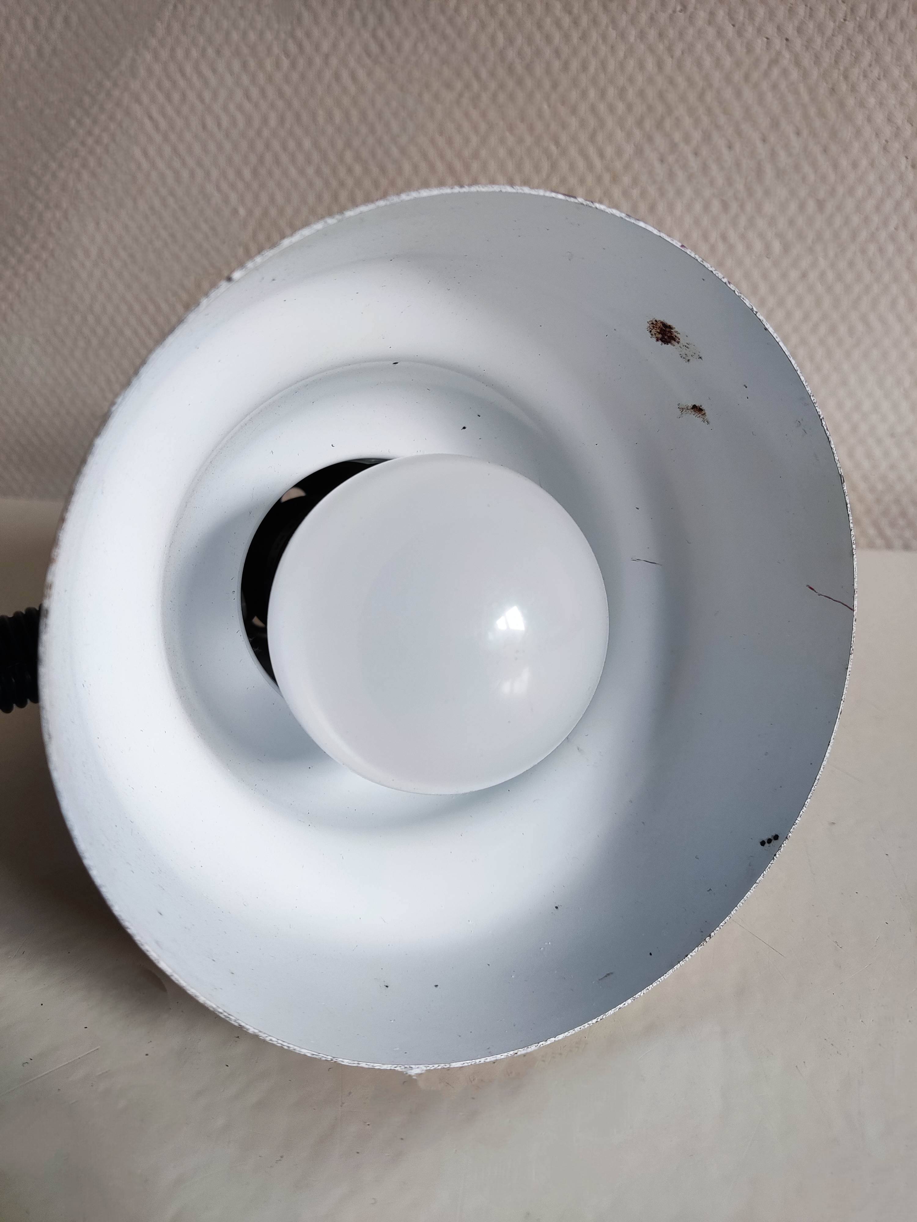 vintage khaki desk lamp