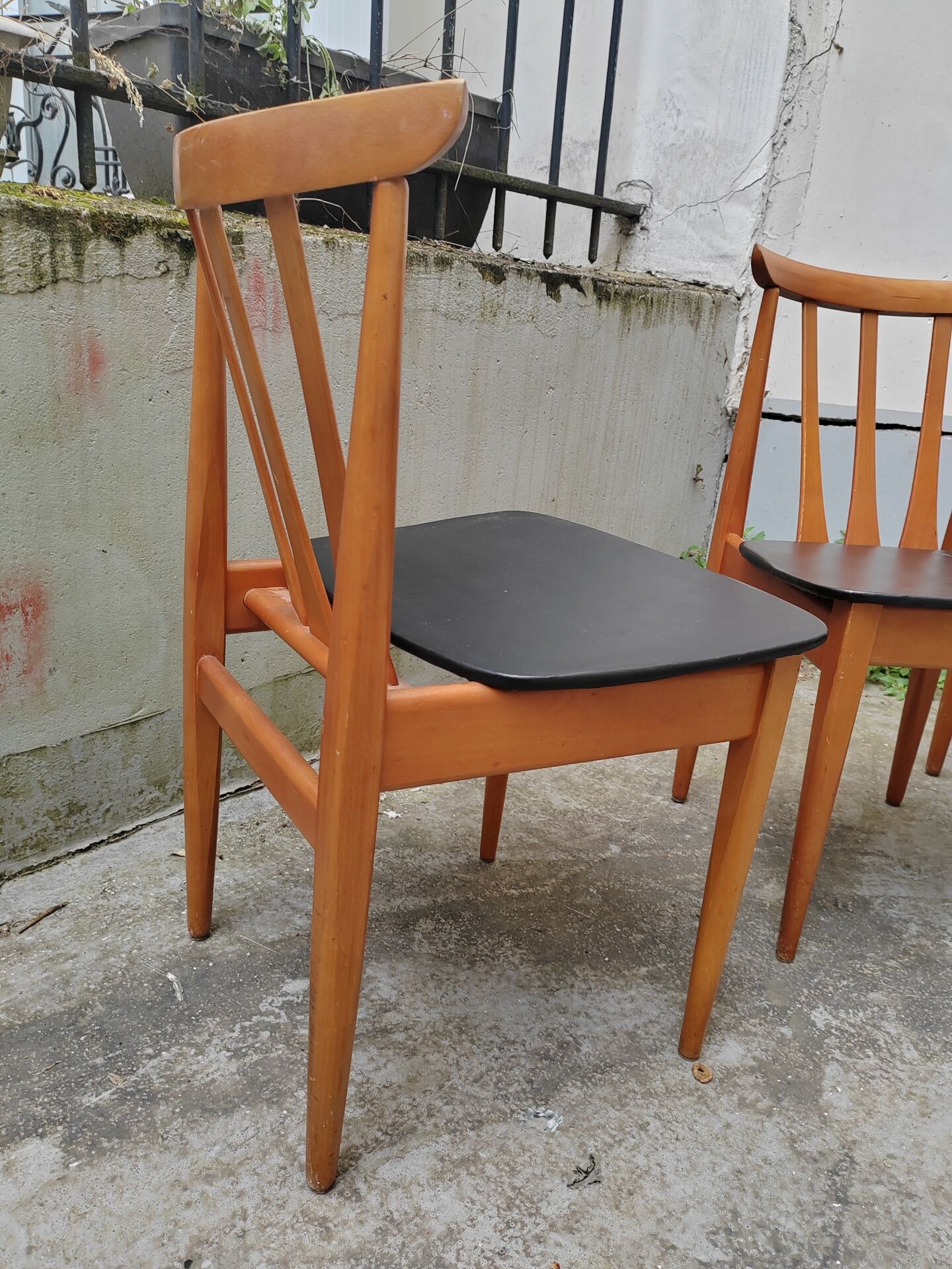 4 chaises scandinaves vintage