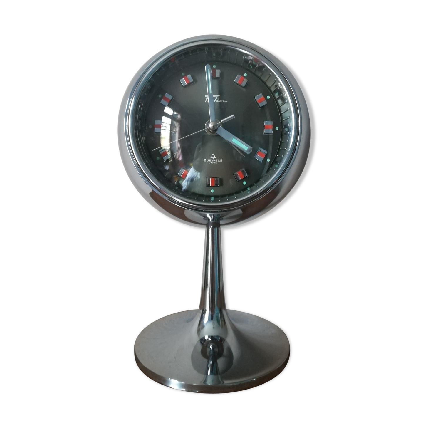 Awakening Space age on chrome tulip foot