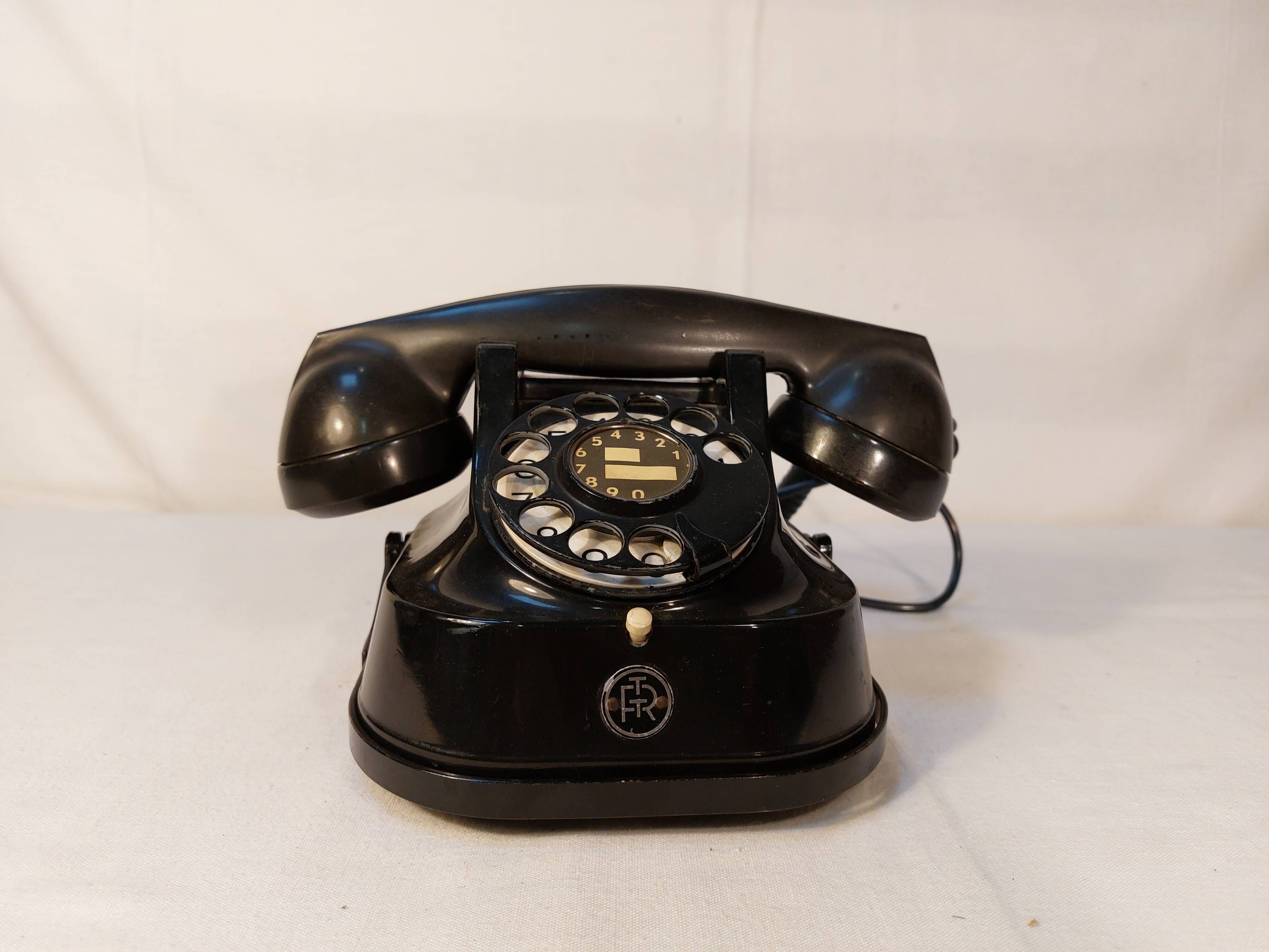 Old Belgian RTT 56B dial telephone in black bakelite
