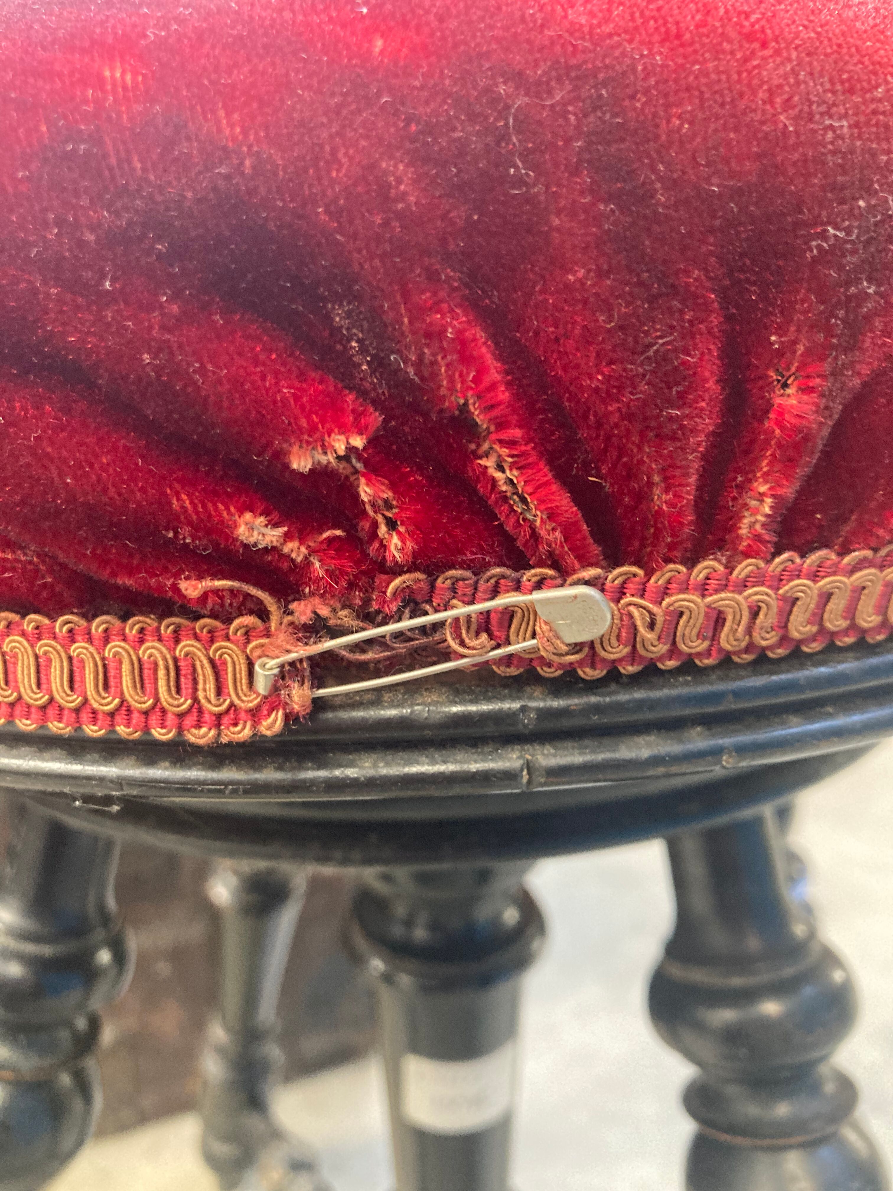 Blackened wooden piano stool Napoleon lll style