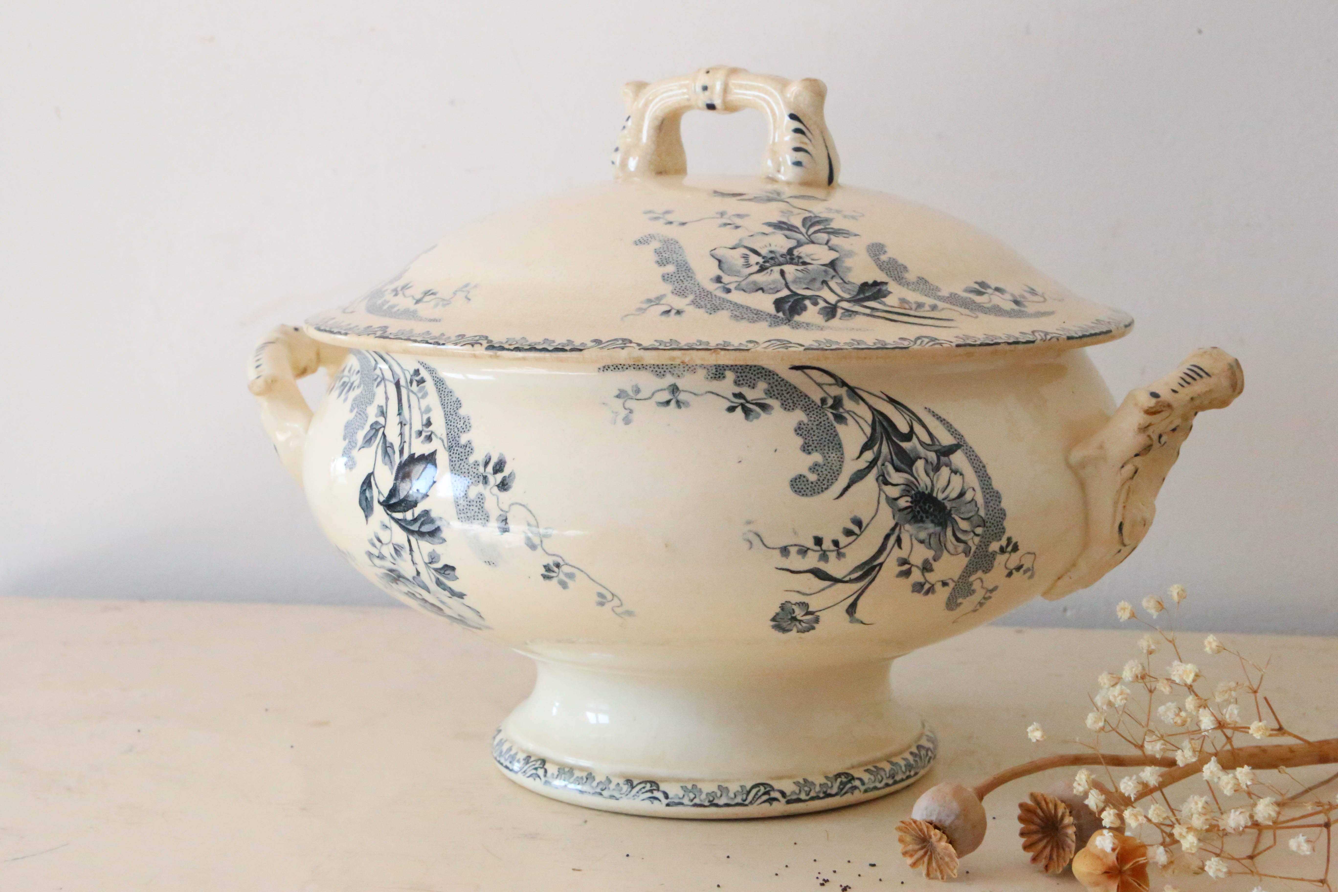 Soup bowl or salad bowl model Pornic, H. Boulenger & Cie, Terre de Fer, French manufacture