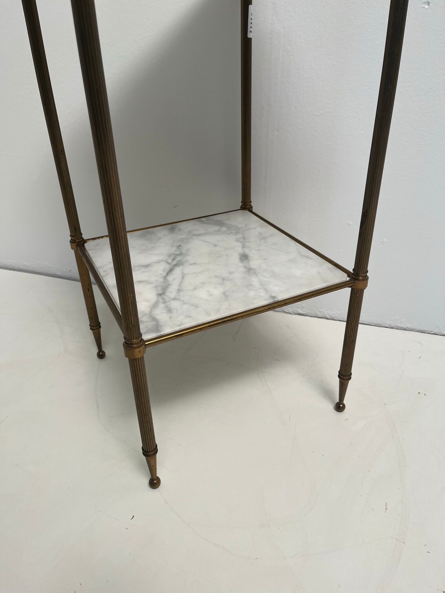 Vintage side table in white marble and brass year 60