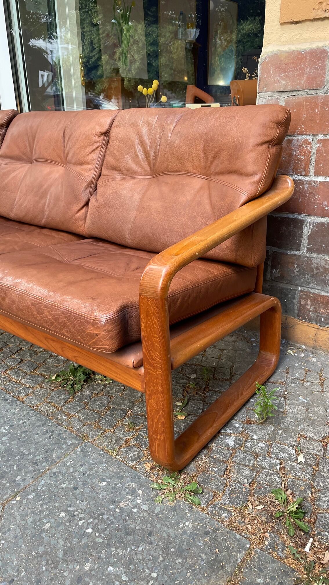 HS Denmark sofa in leather and teak from the 60s
