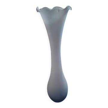 Vintage opaque glass soliflore vase