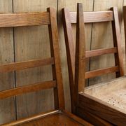 Lot de 4 chaises période Reconstruction bois massif