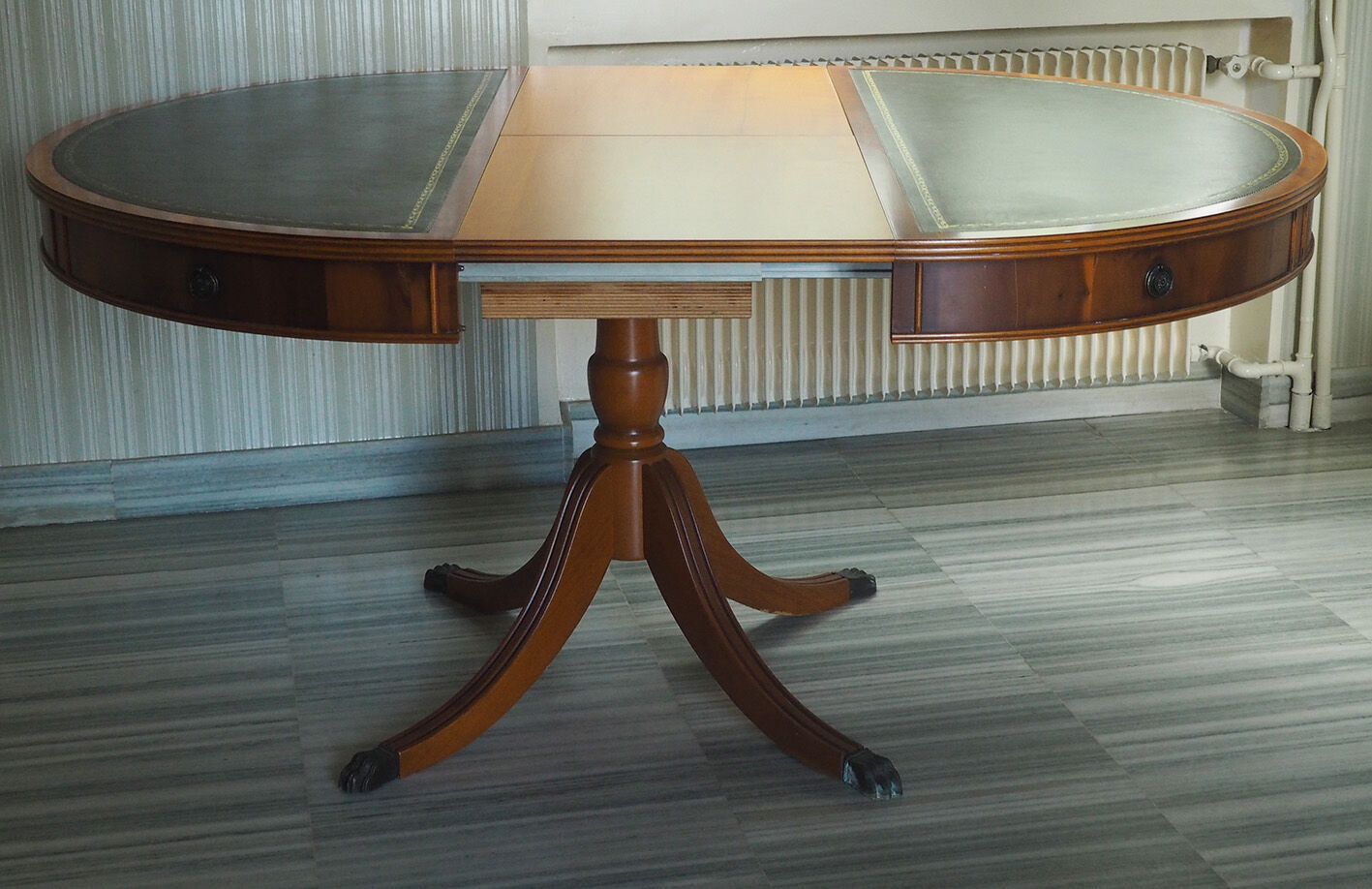 English-style wooden and leather table