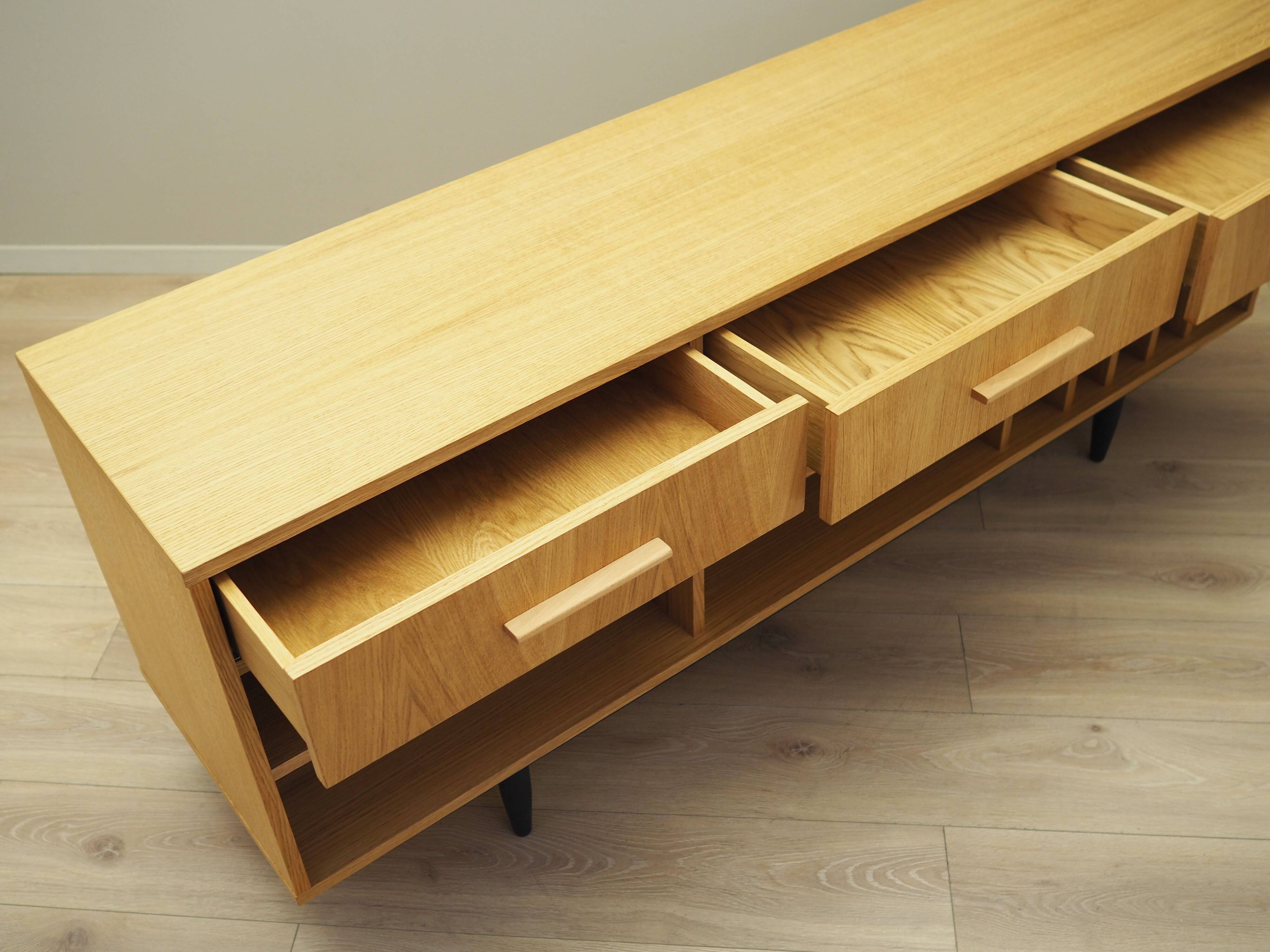 Enfilade en chêne, design scandinave