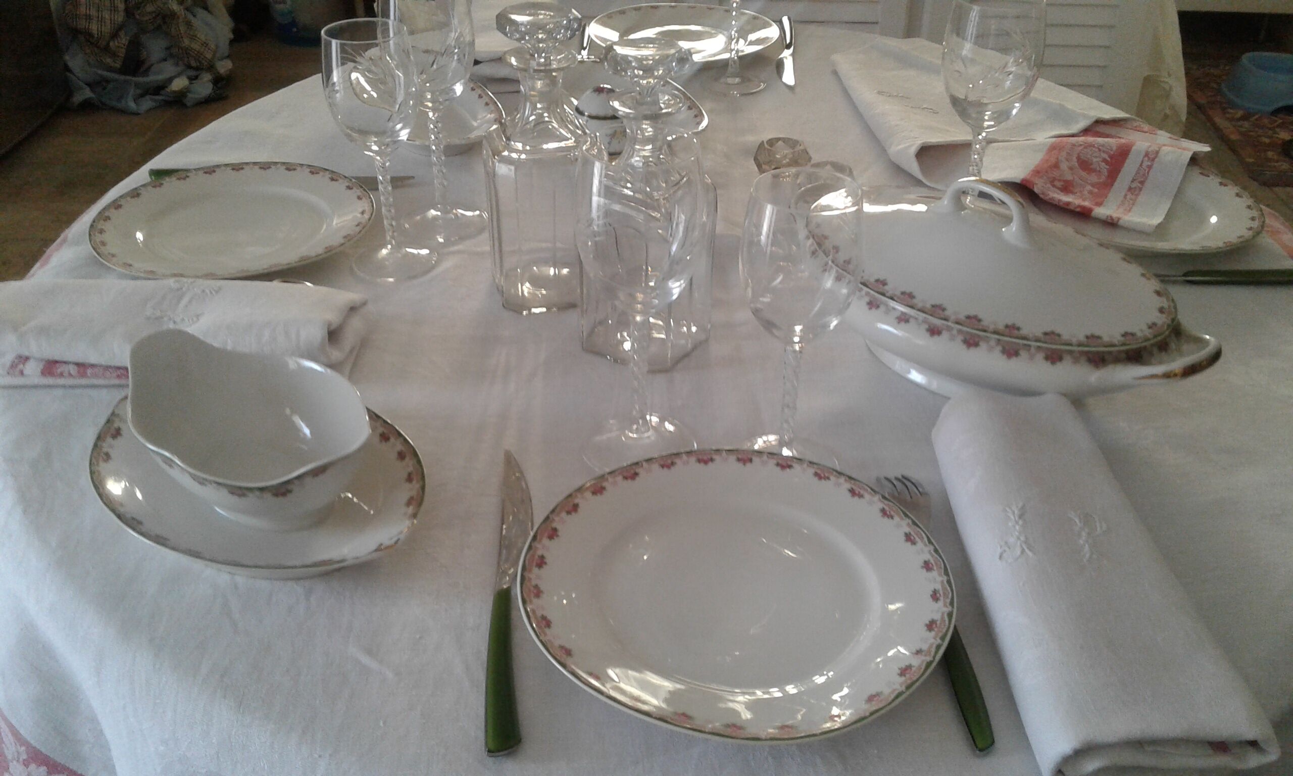 2 round dishes slightly hollow .porcelain Limoges