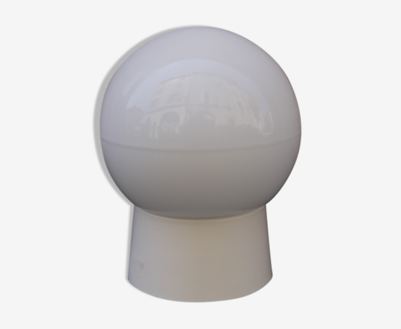 Applique globe blanc