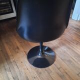 Knoll Saarinen Tulip Swivel Chair