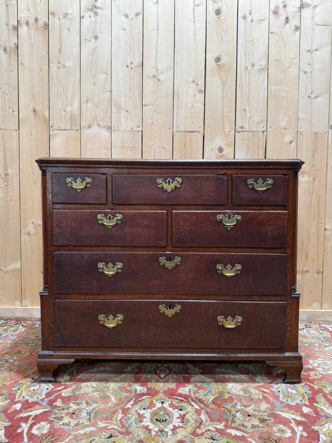 Commode à tiroirs – Époque georgienne – Chêne massif – Quincaillerie laiton